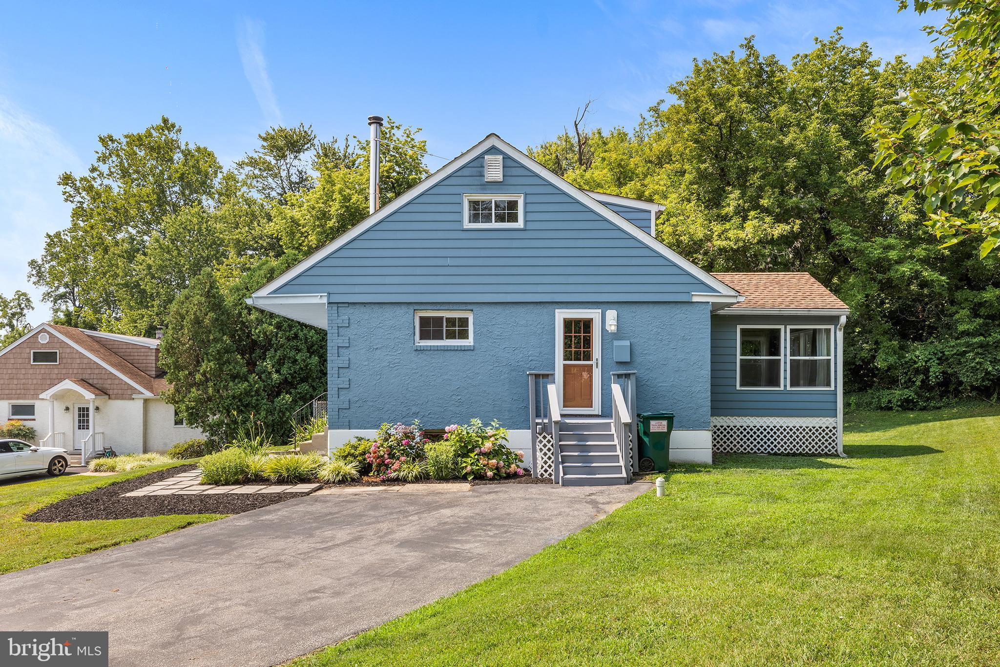 6 MEADOWBROOK LANE