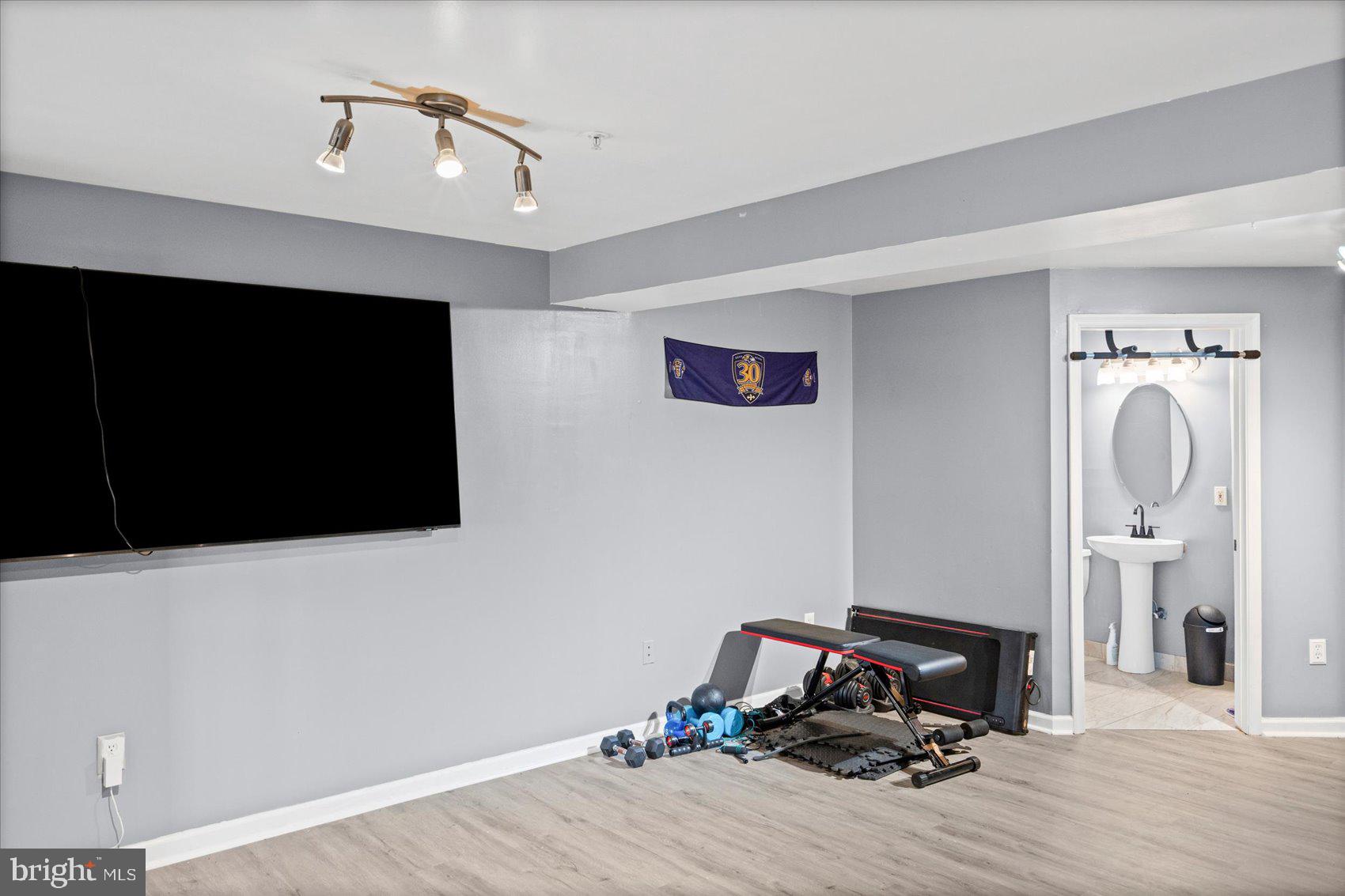 OWINGS MILLS - Residential