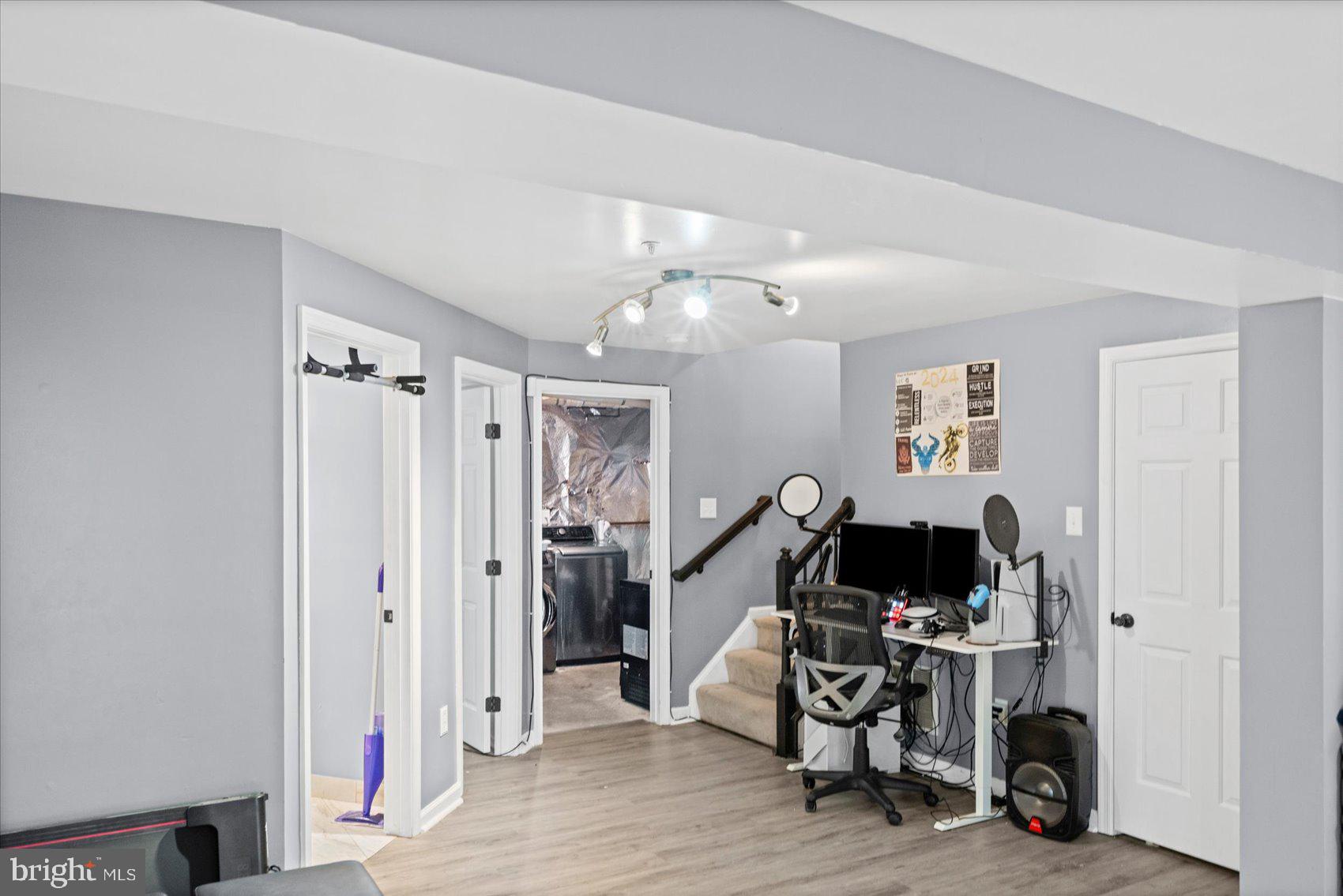 OWINGS MILLS - Residential