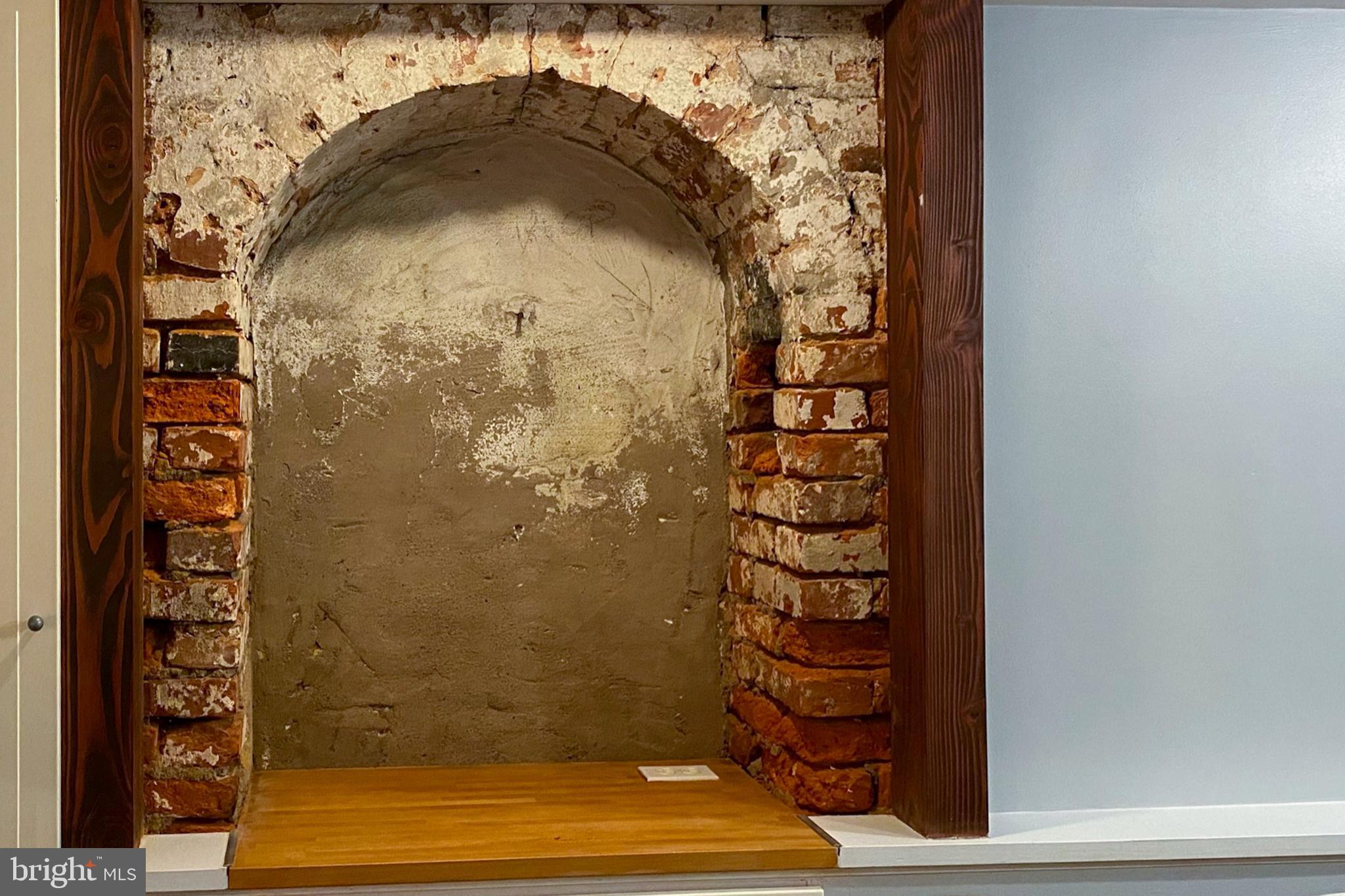 QUEEN VILLAGE - Residential