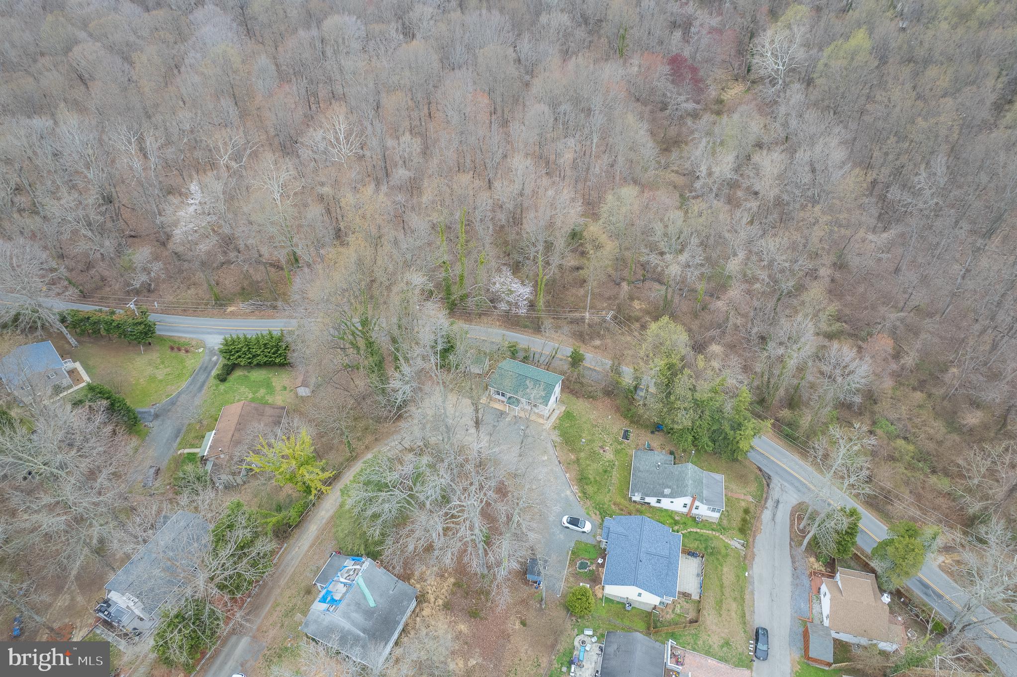 BREEZY POINT - Residential