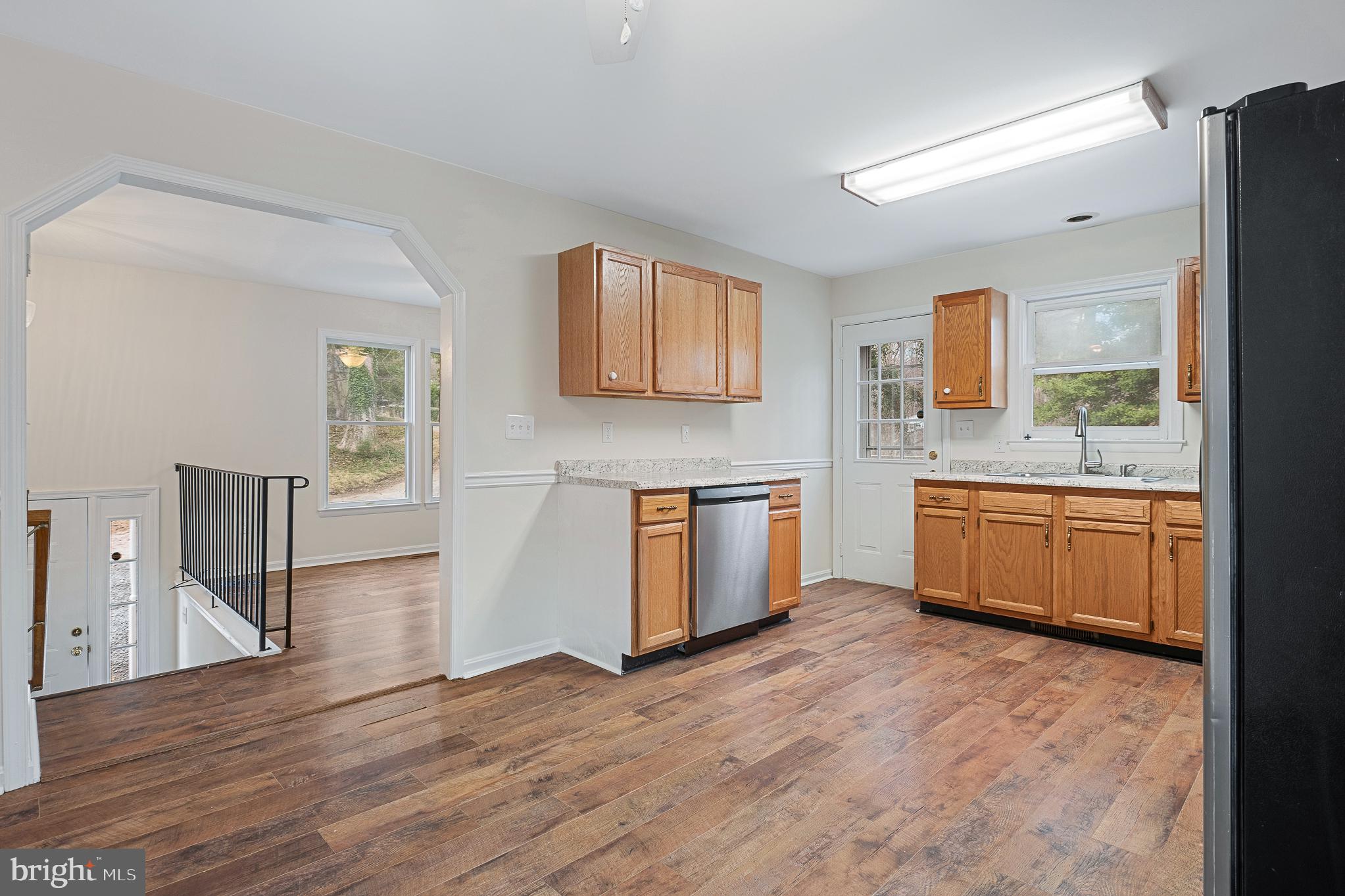 BREEZY POINT - Residential