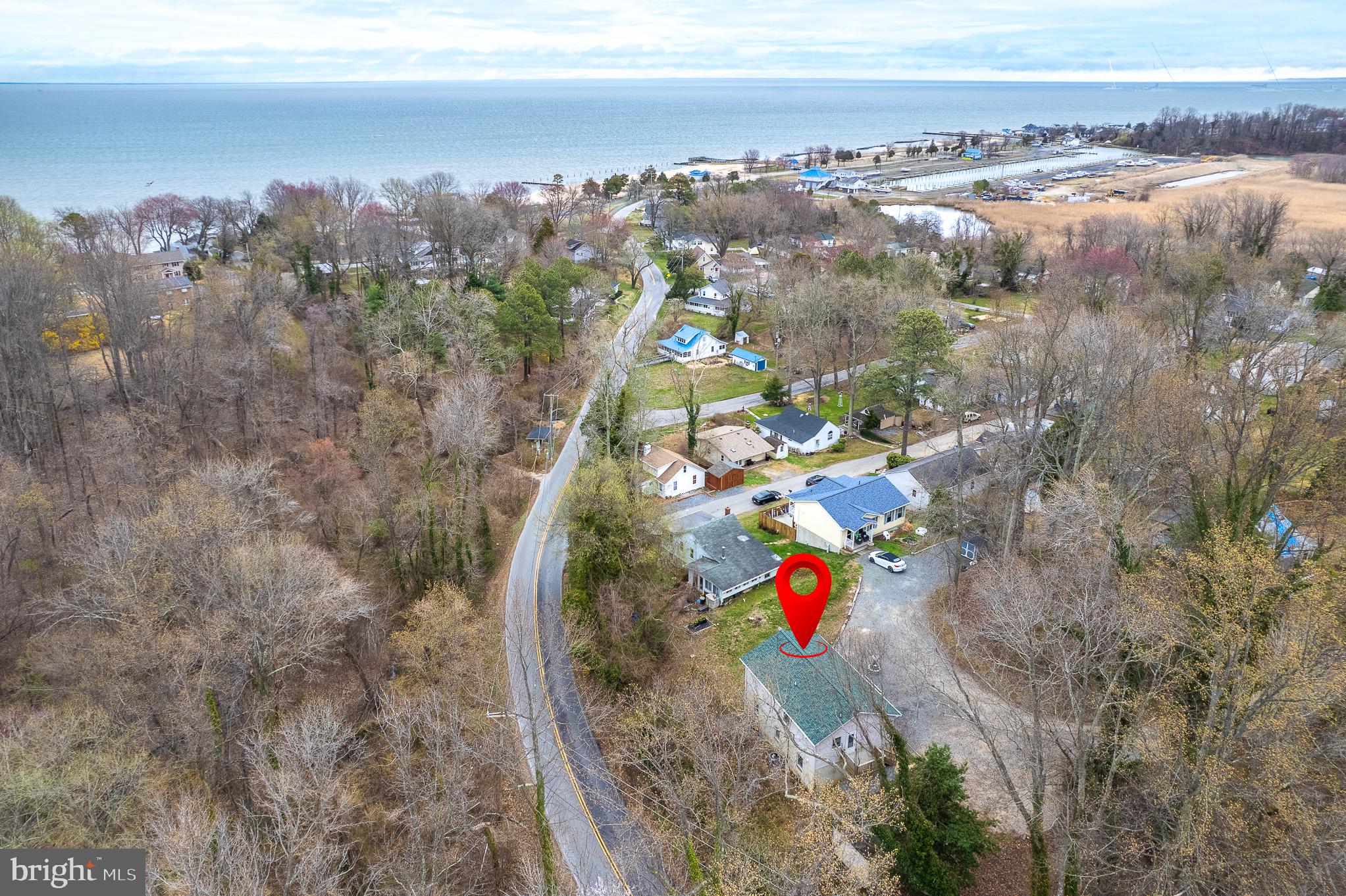 BREEZY POINT - Residential