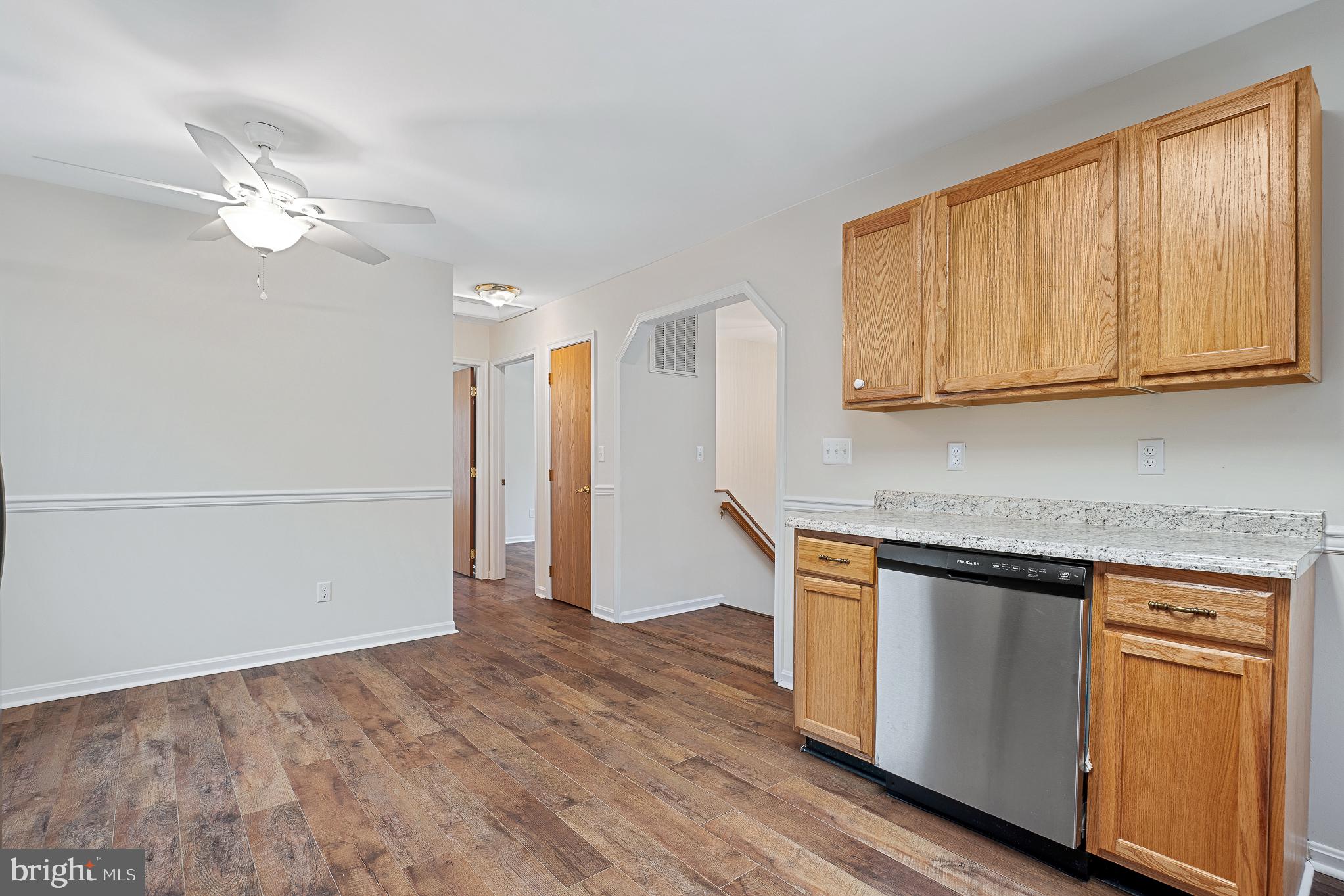 BREEZY POINT - Residential