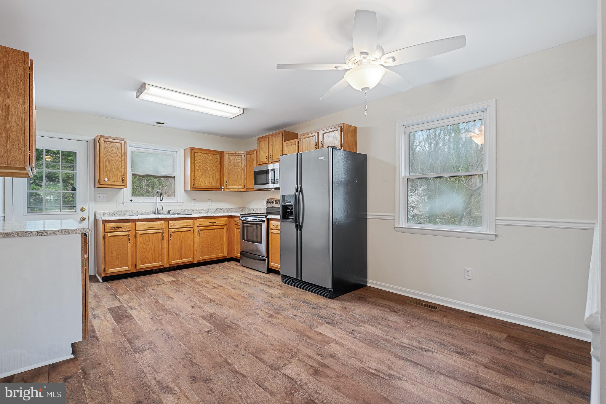 BREEZY POINT - Residential