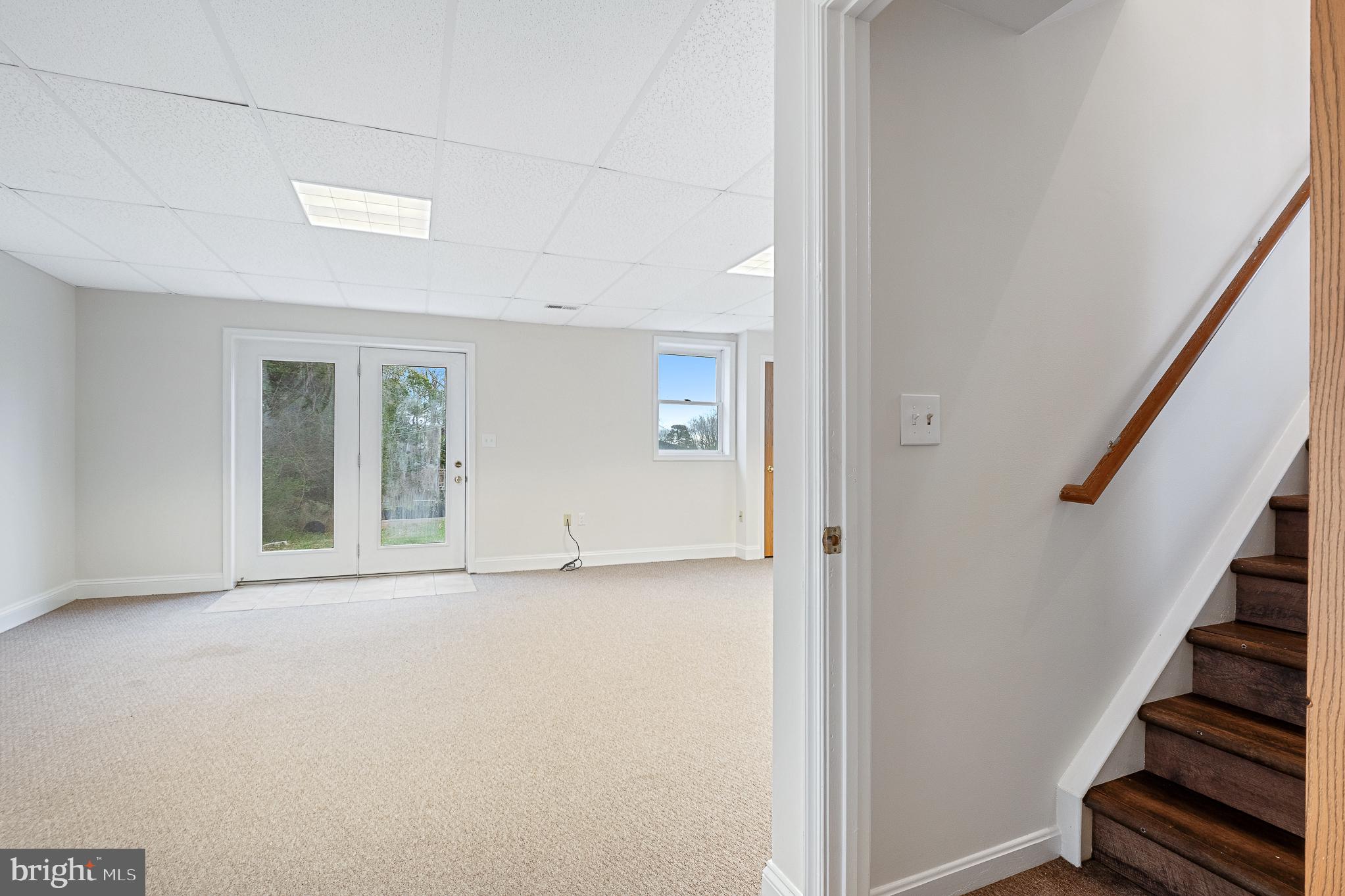 BREEZY POINT - Residential