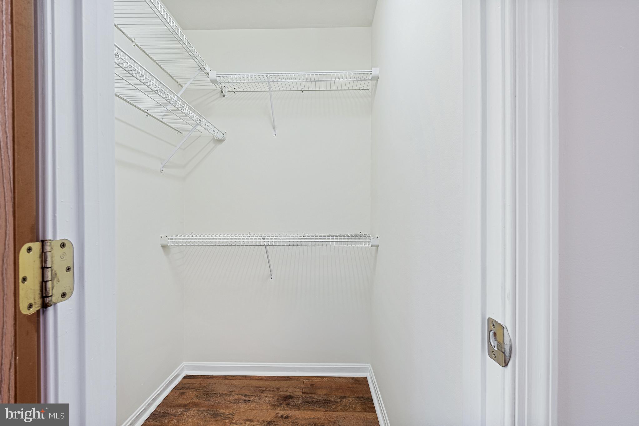 BREEZY POINT - Residential