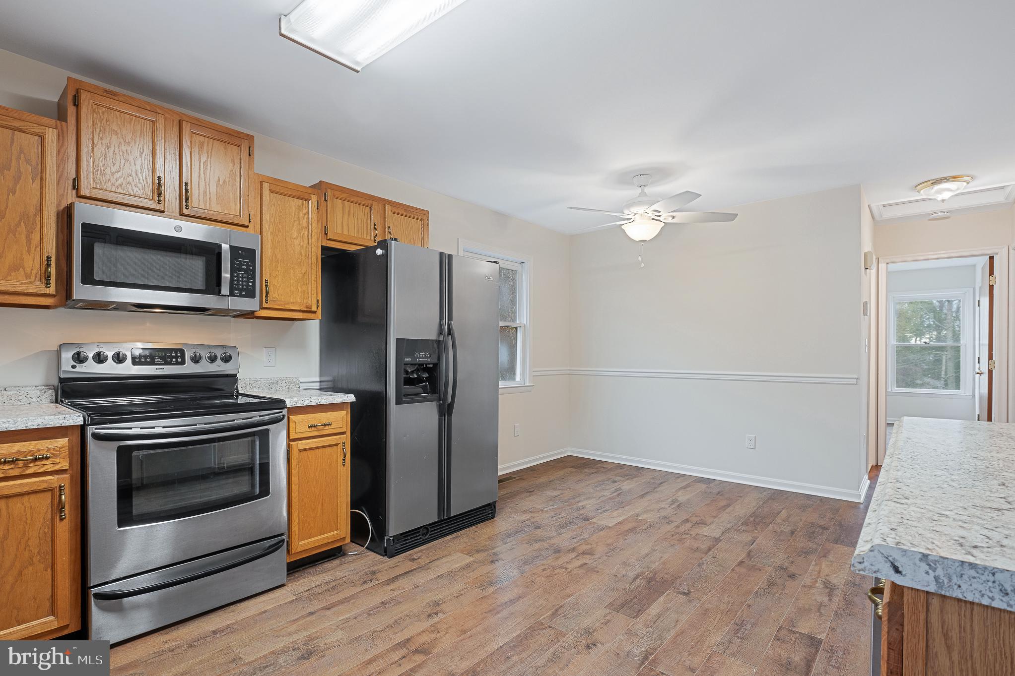 BREEZY POINT - Residential