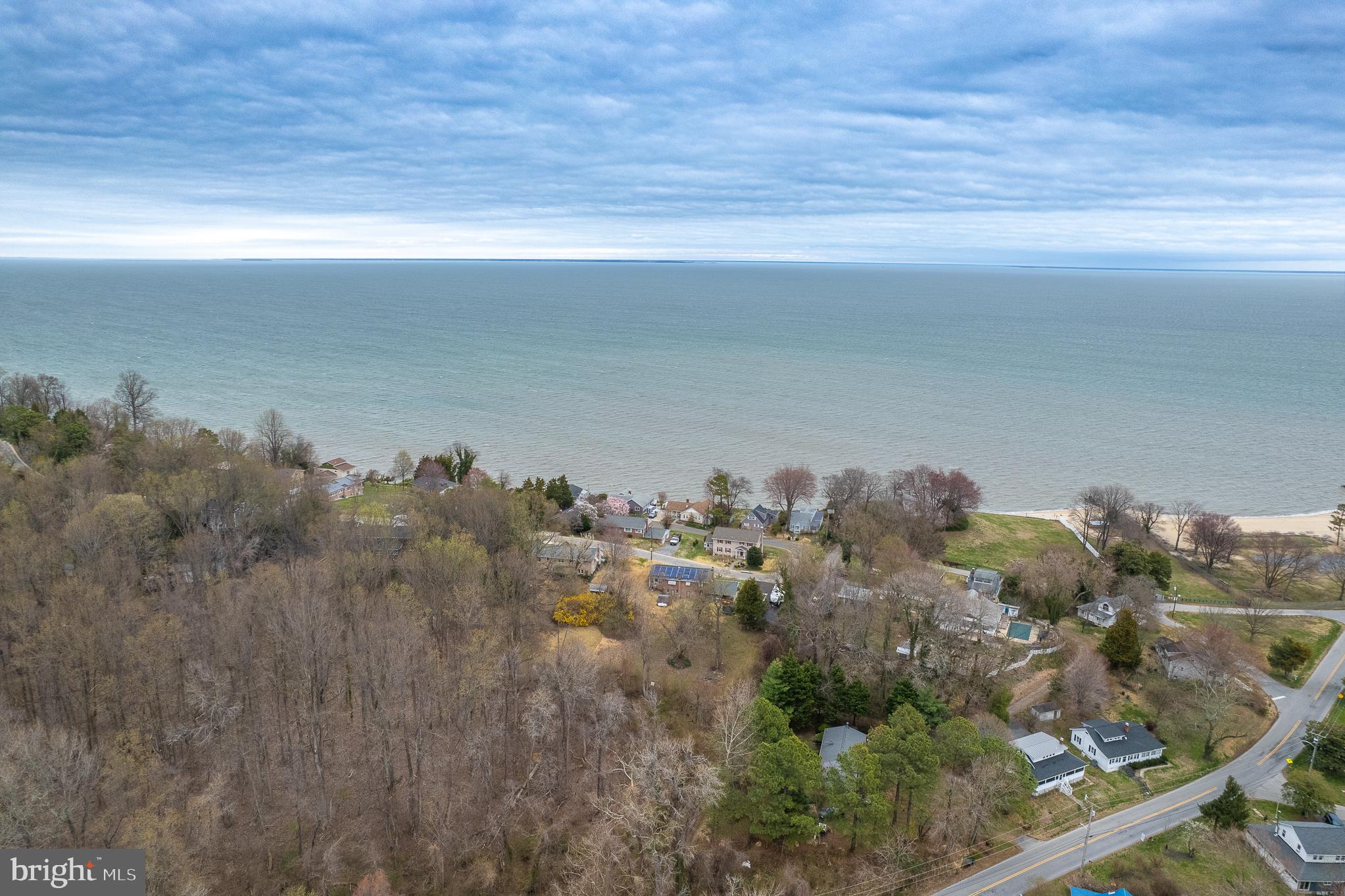 BREEZY POINT - Residential