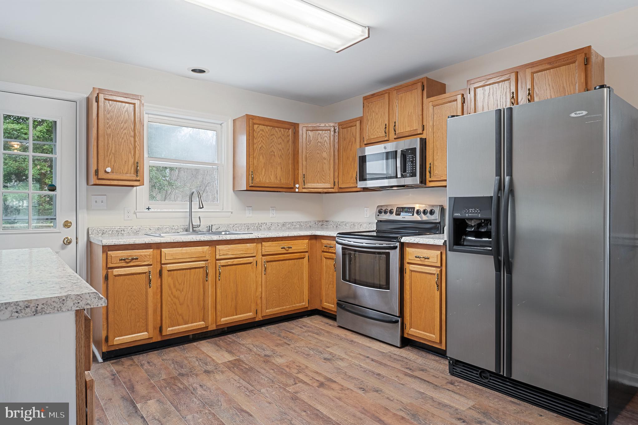 BREEZY POINT - Residential