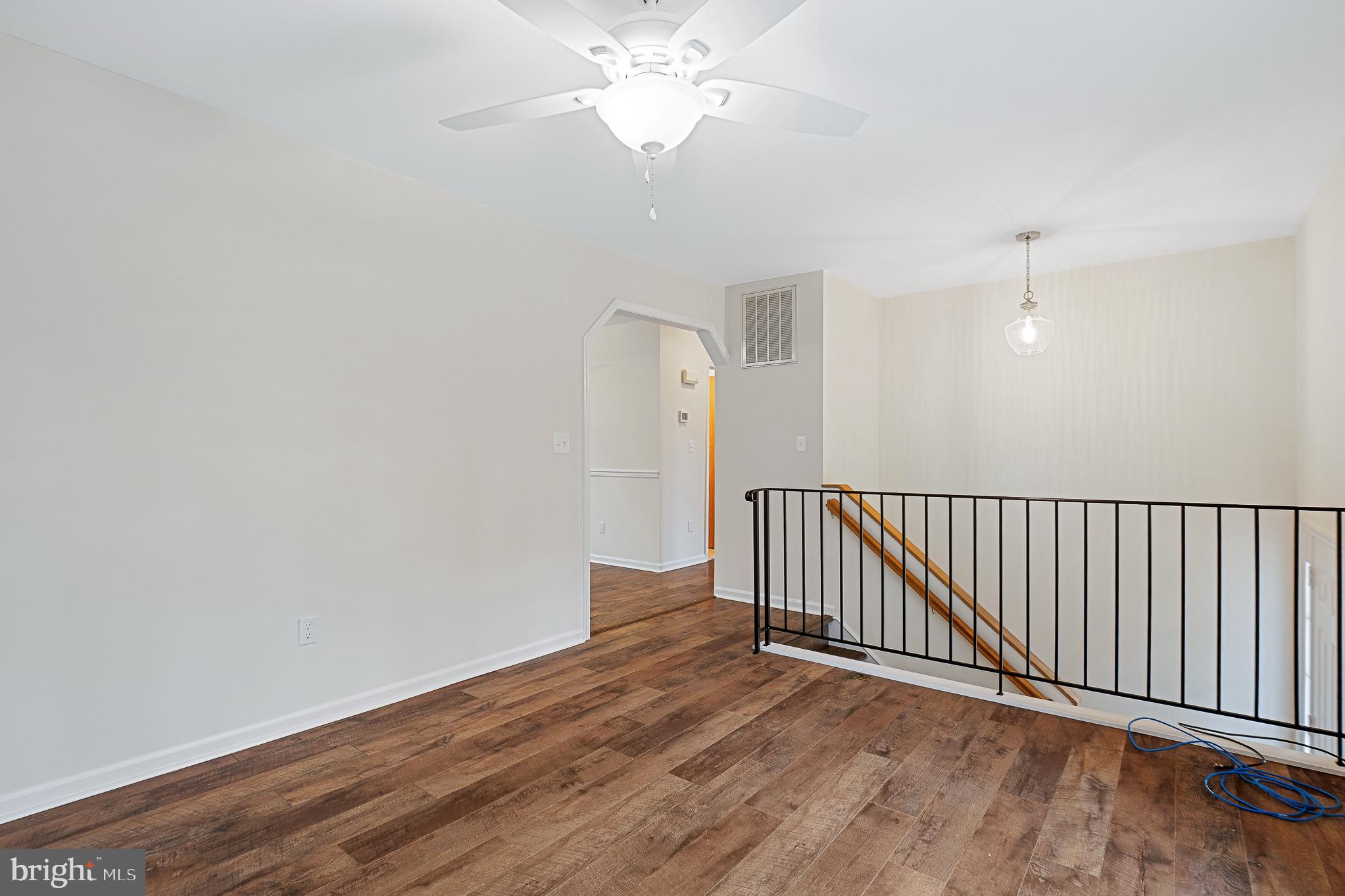 BREEZY POINT - Residential