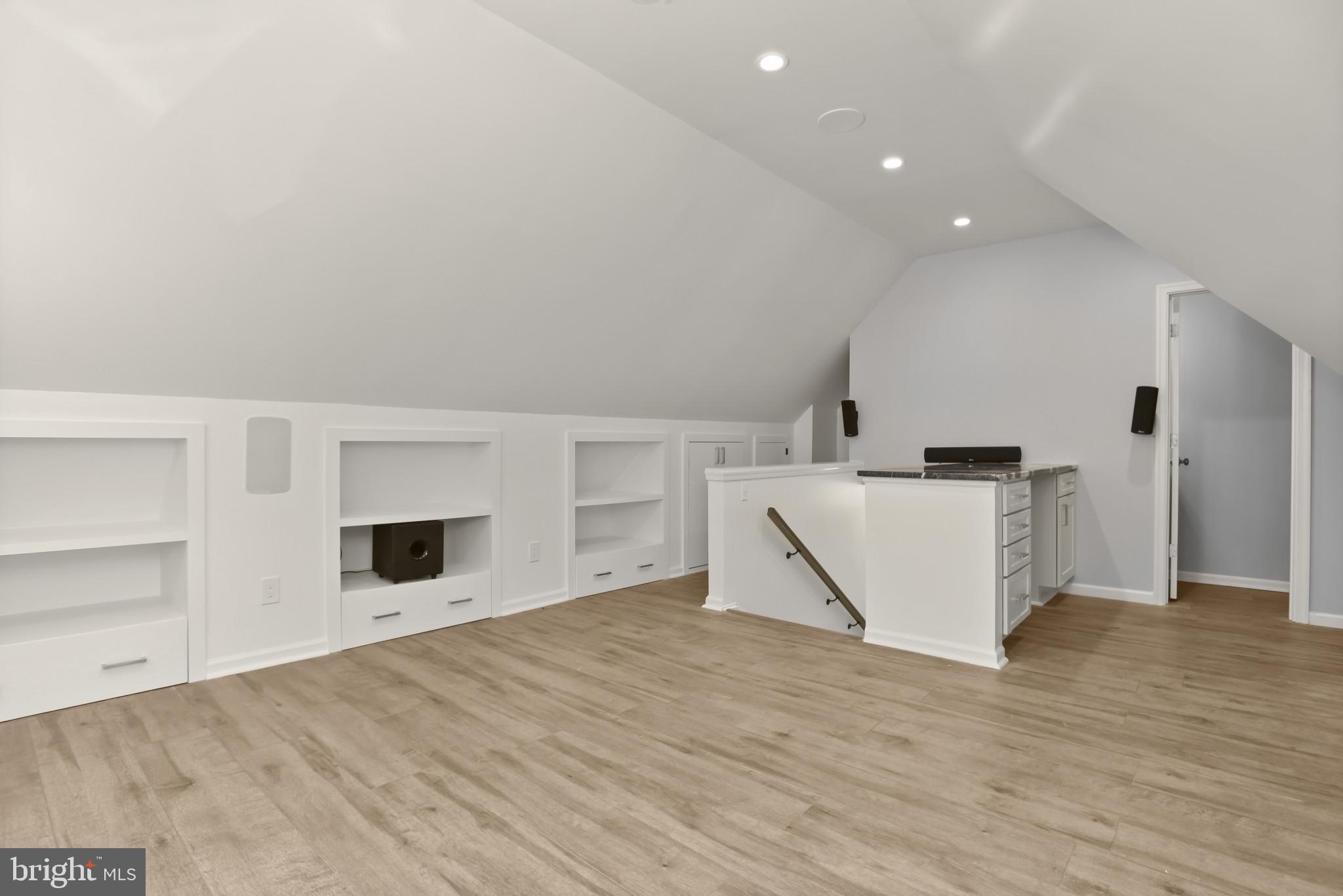 WOODMARK - Residential