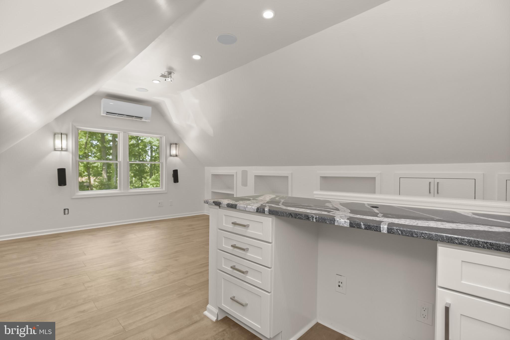 WOODMARK - Residential