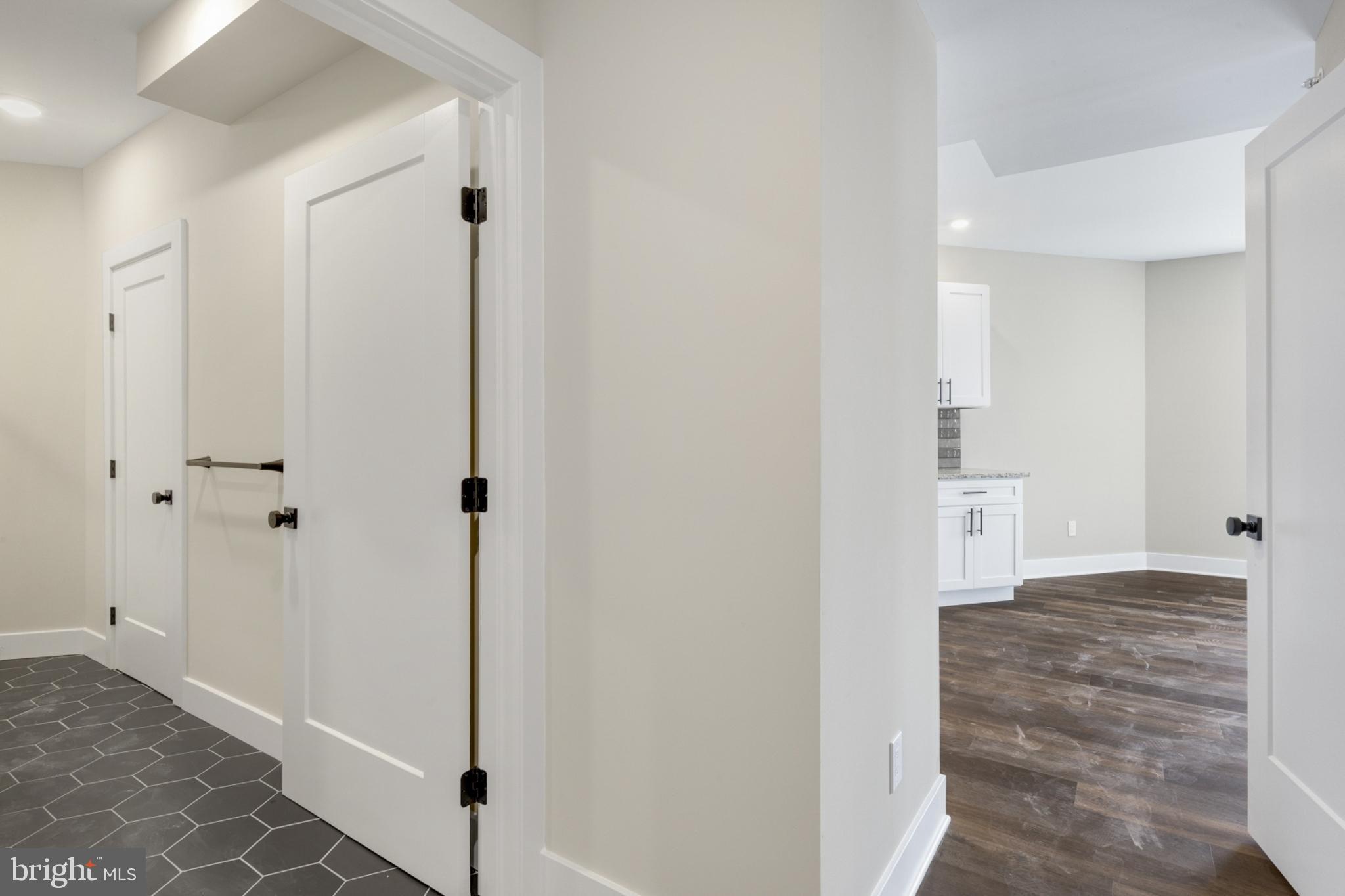 EAST KENSINGTON - Residential Lease