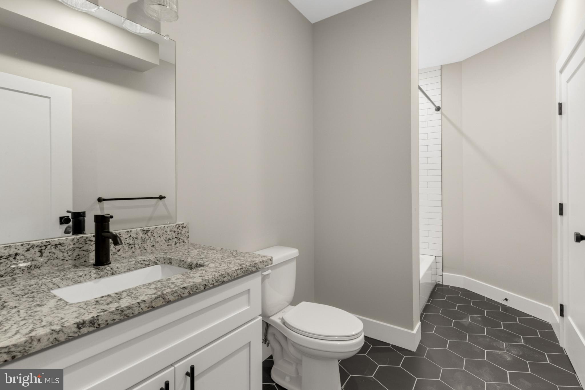 EAST KENSINGTON - Residential Lease