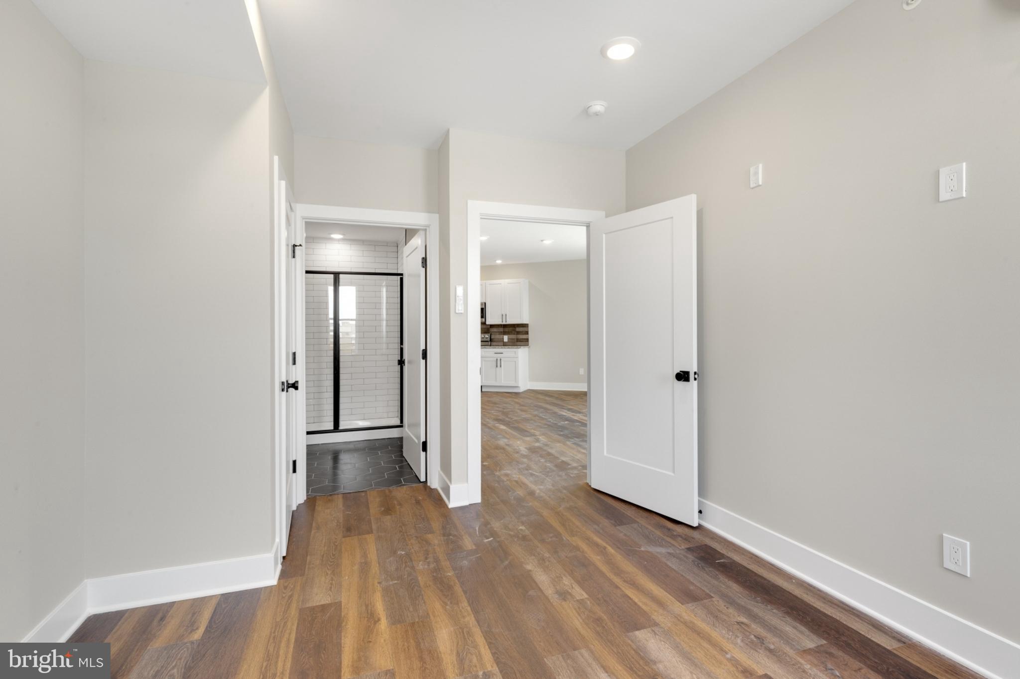 EAST KENSINGTON - Residential Lease