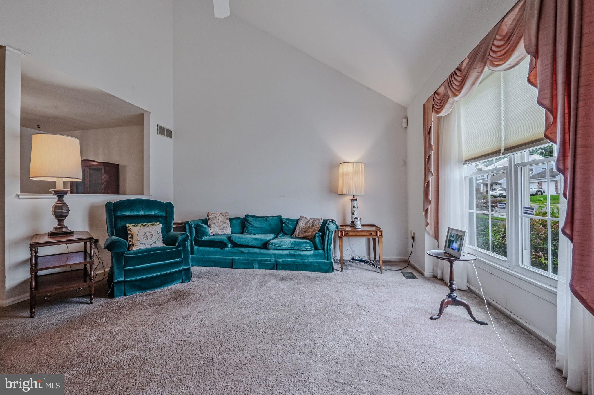 5 LONG MEADOW COURT