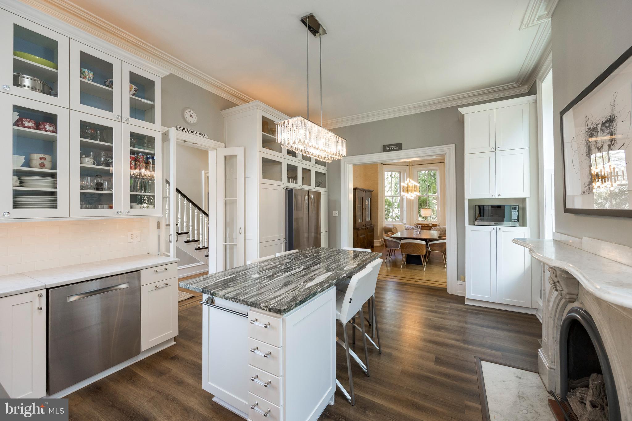 CHESTNUT HILL - Residential