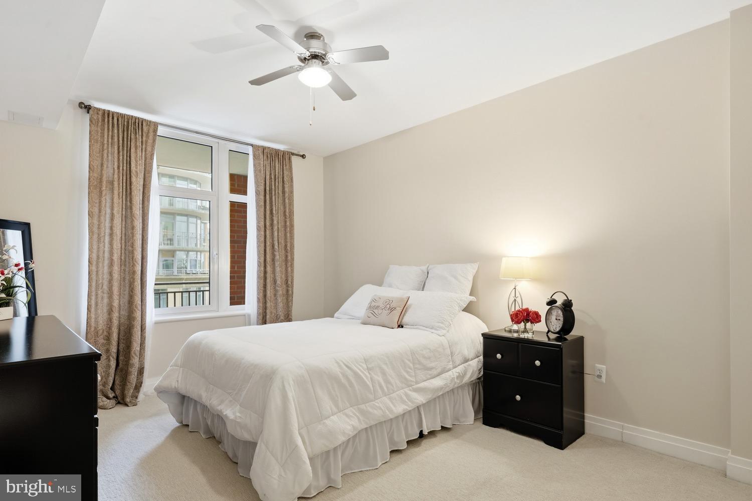 ONE PARK CREST - Residential