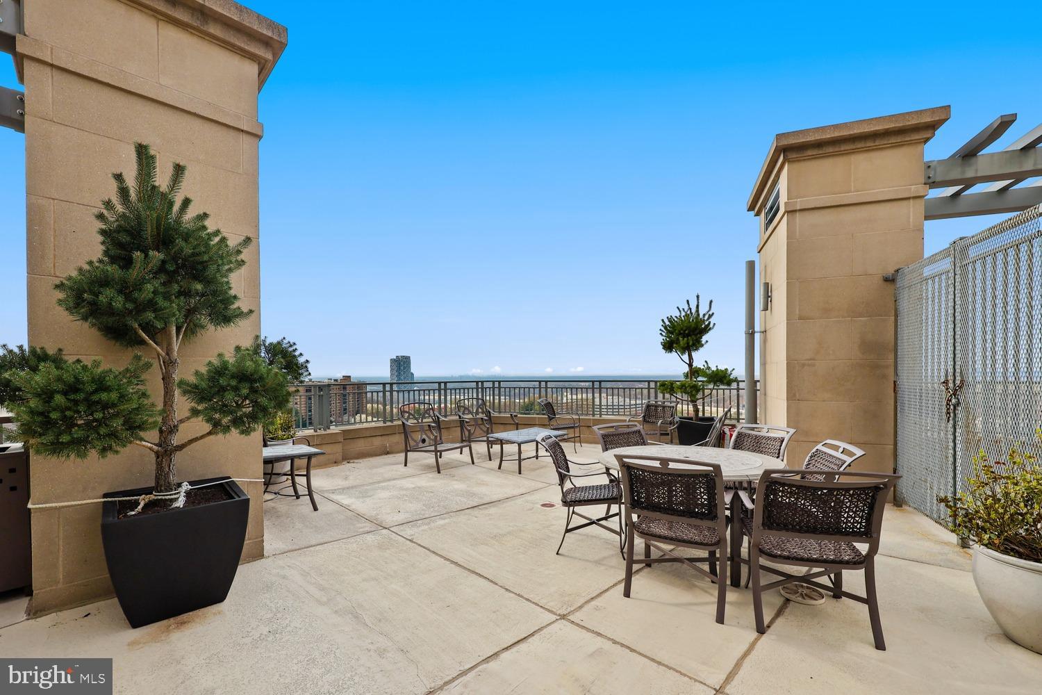 ONE PARK CREST - Residential