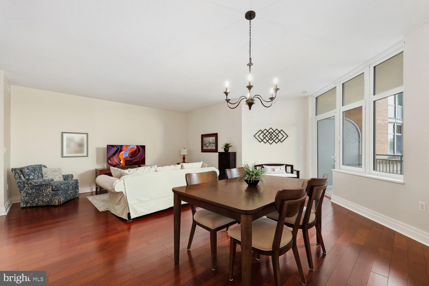 ONE PARK CREST - Residential