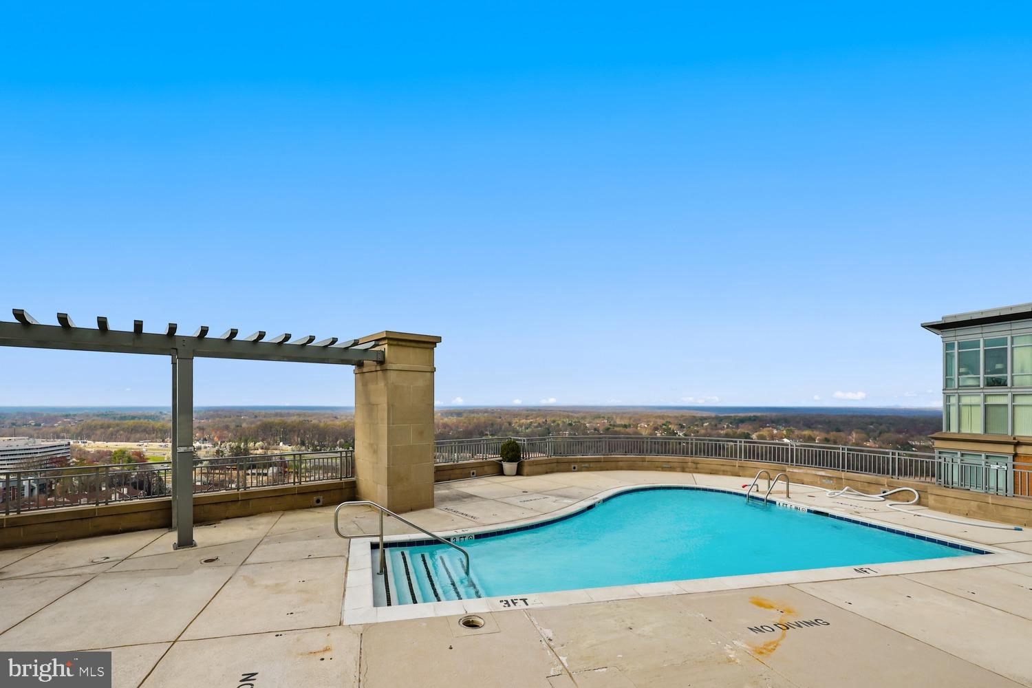 ONE PARK CREST - Residential