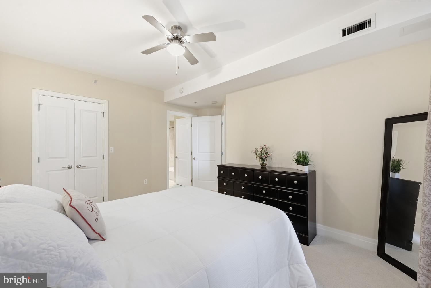 ONE PARK CREST - Residential