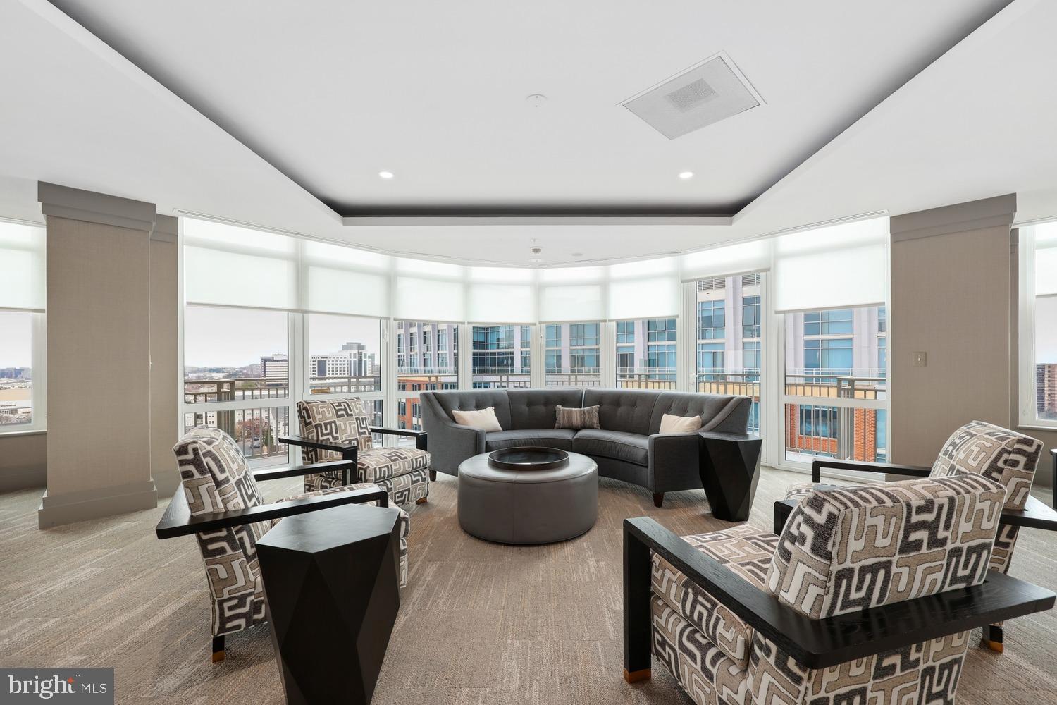 ONE PARK CREST - Residential