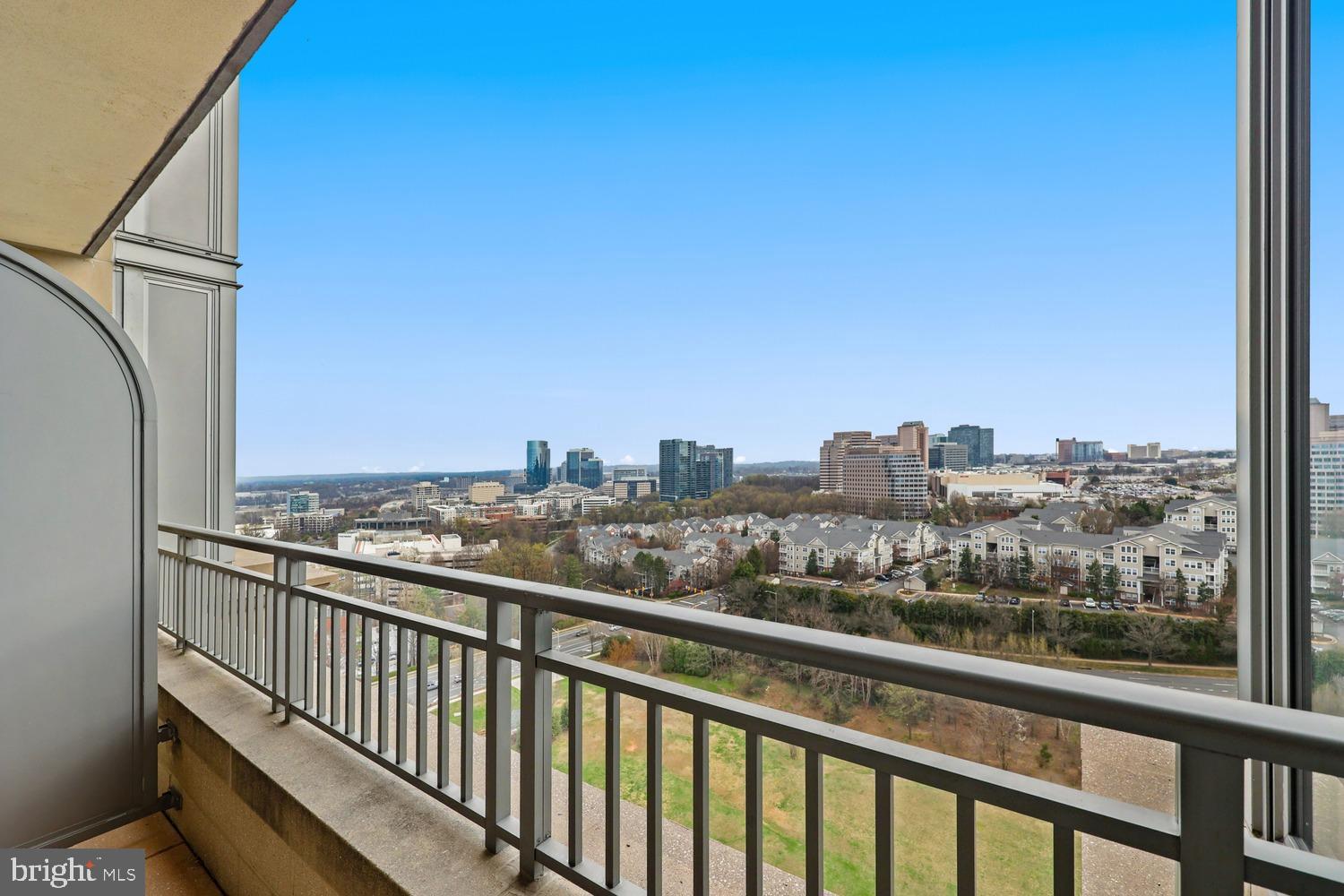 ONE PARK CREST - Residential