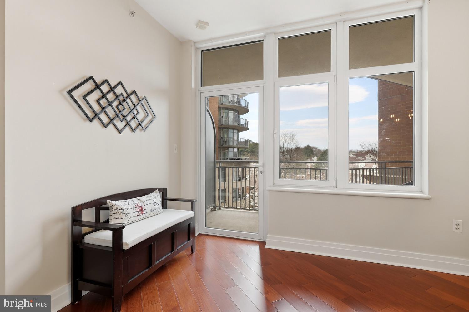 ONE PARK CREST - Residential