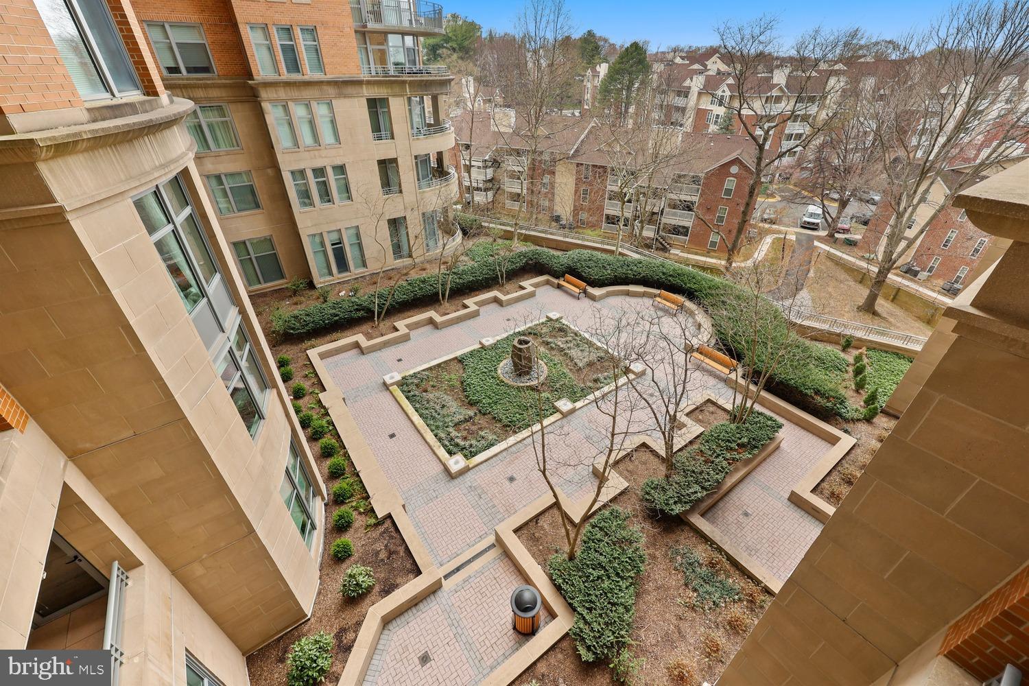 ONE PARK CREST - Residential