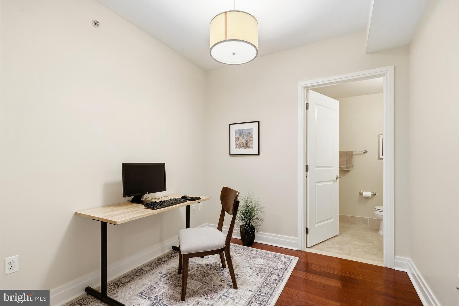 ONE PARK CREST - Residential