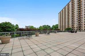 PROMENADE TOWERS - Residential Lease