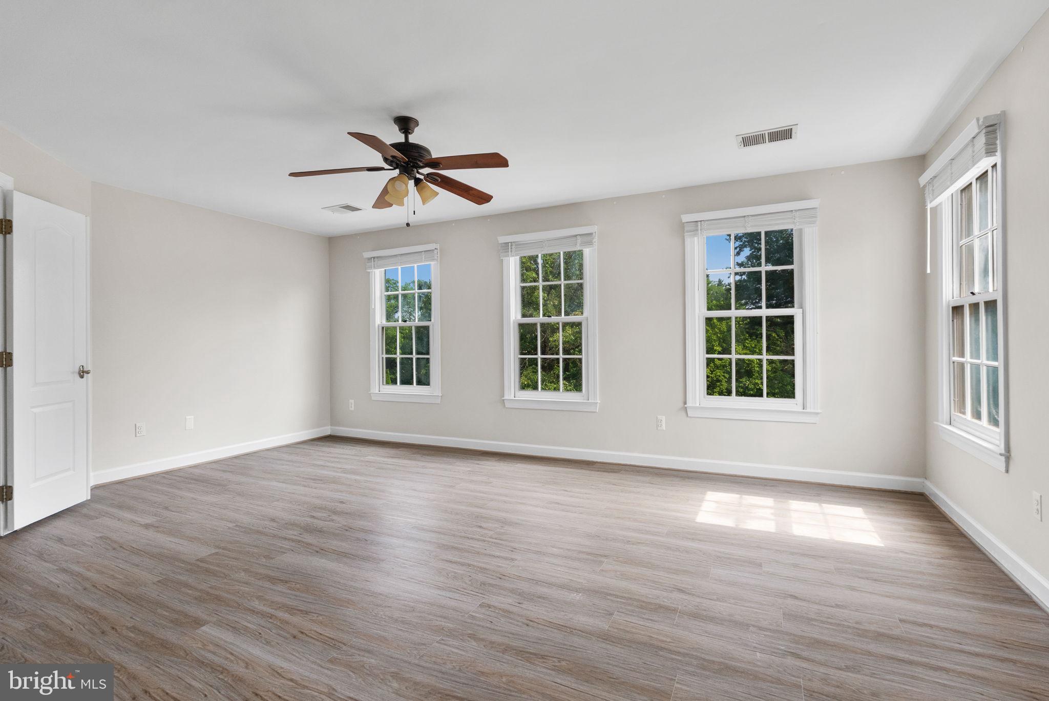 9818 FOX REST LANE