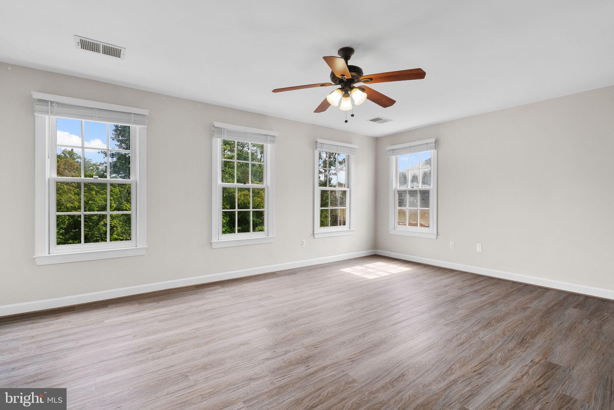 9818 FOX REST LANE