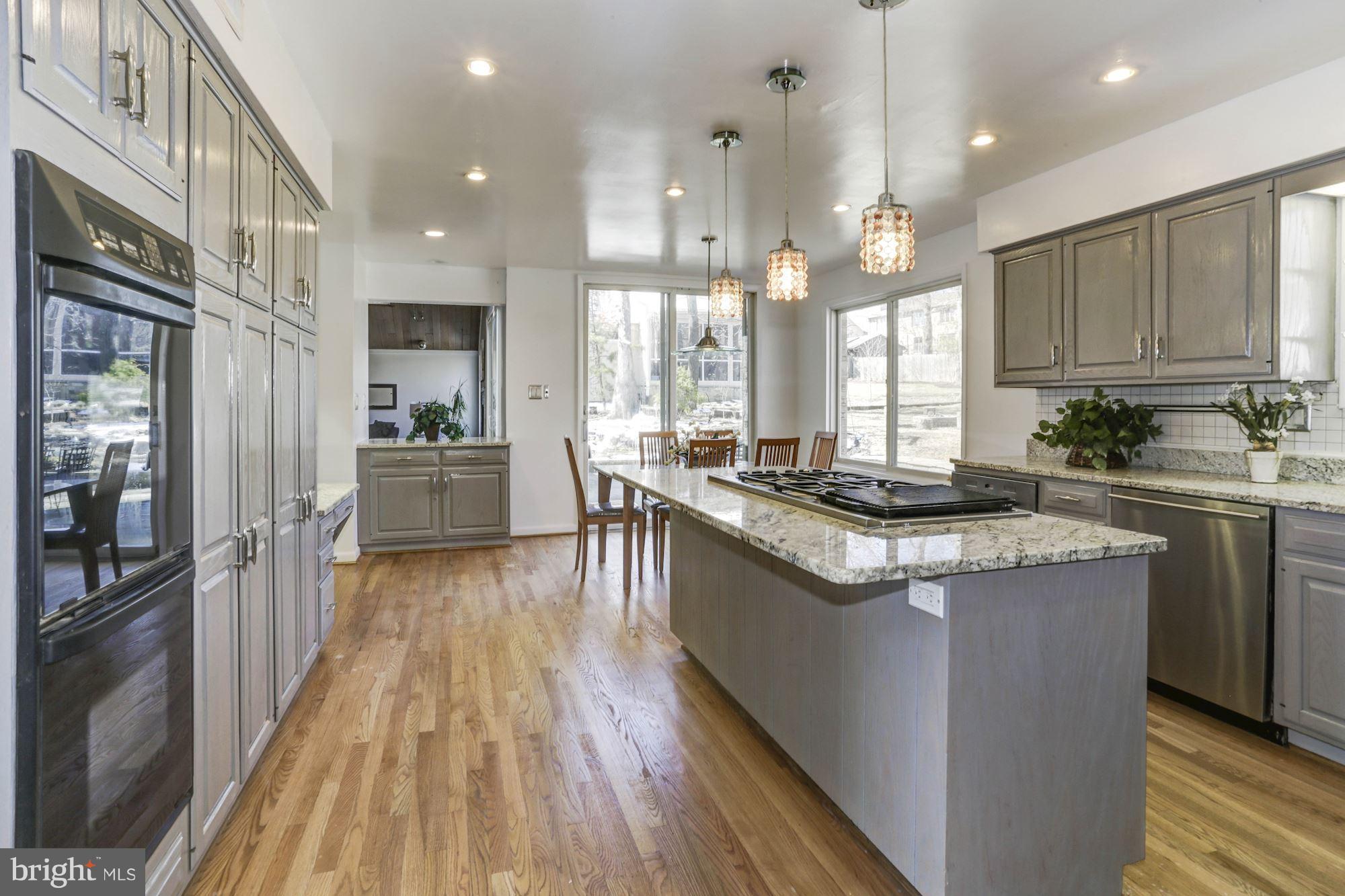 POTOMAC VILLAGE - Residential