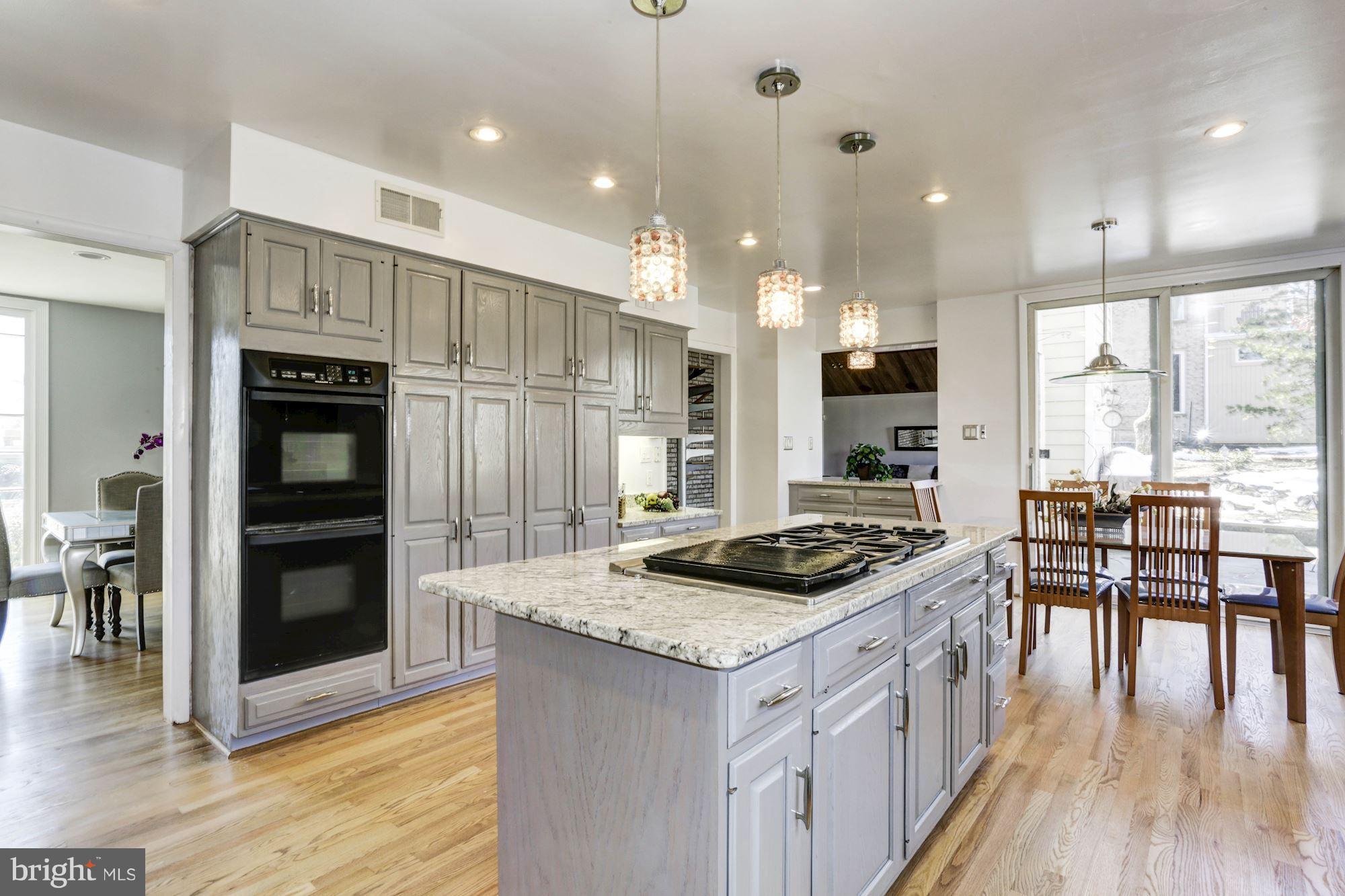 POTOMAC VILLAGE - Residential