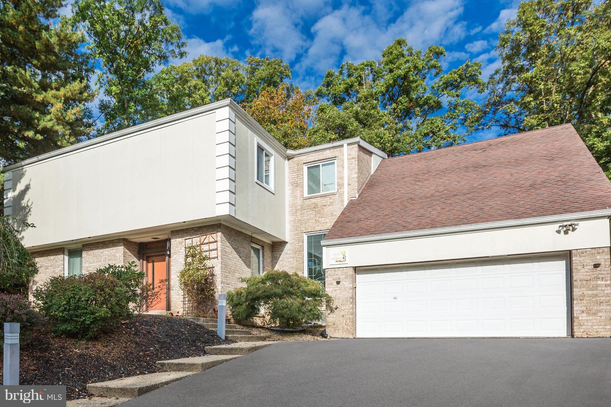 POTOMAC VILLAGE - Residential