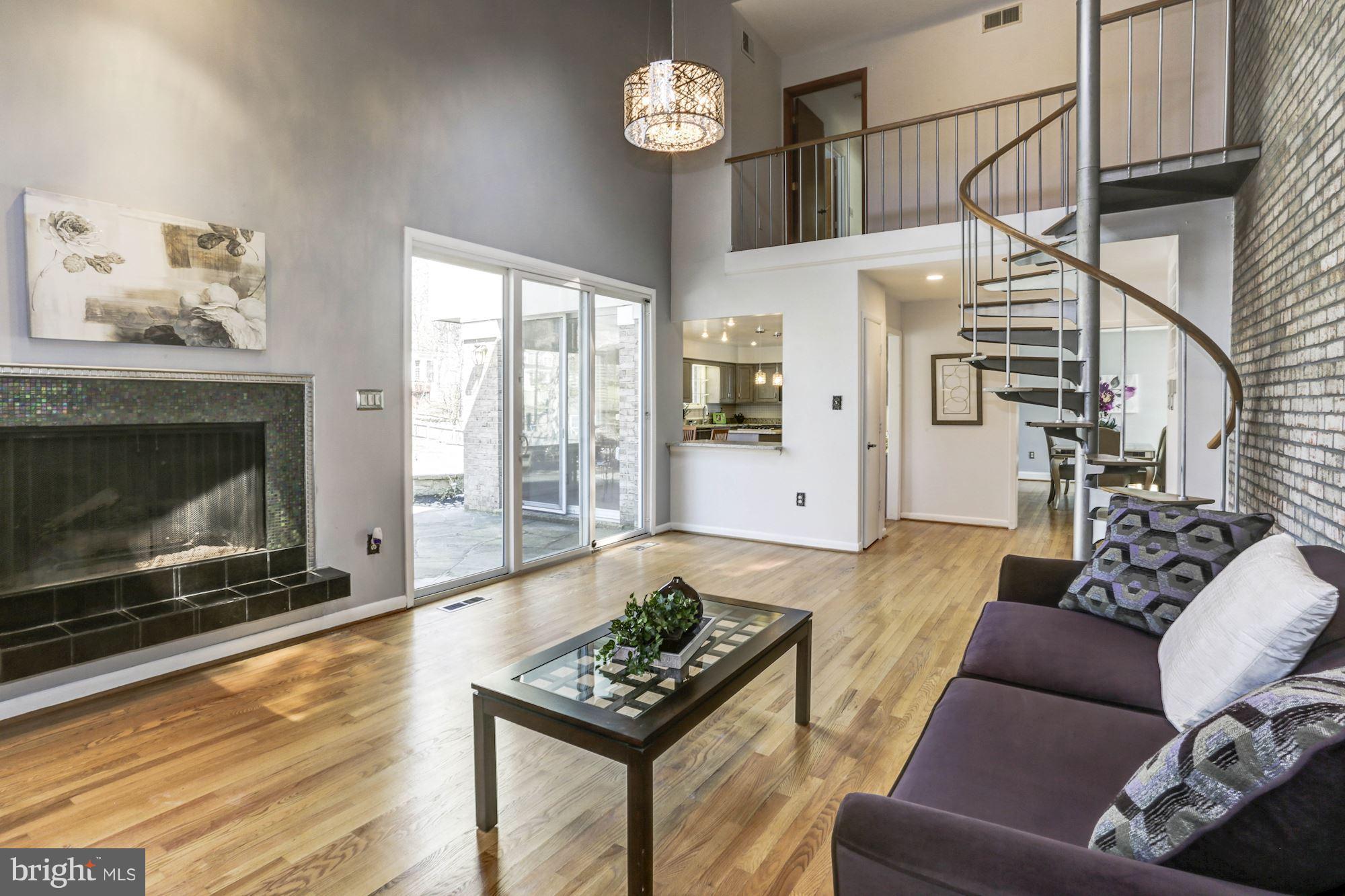 POTOMAC VILLAGE - Residential