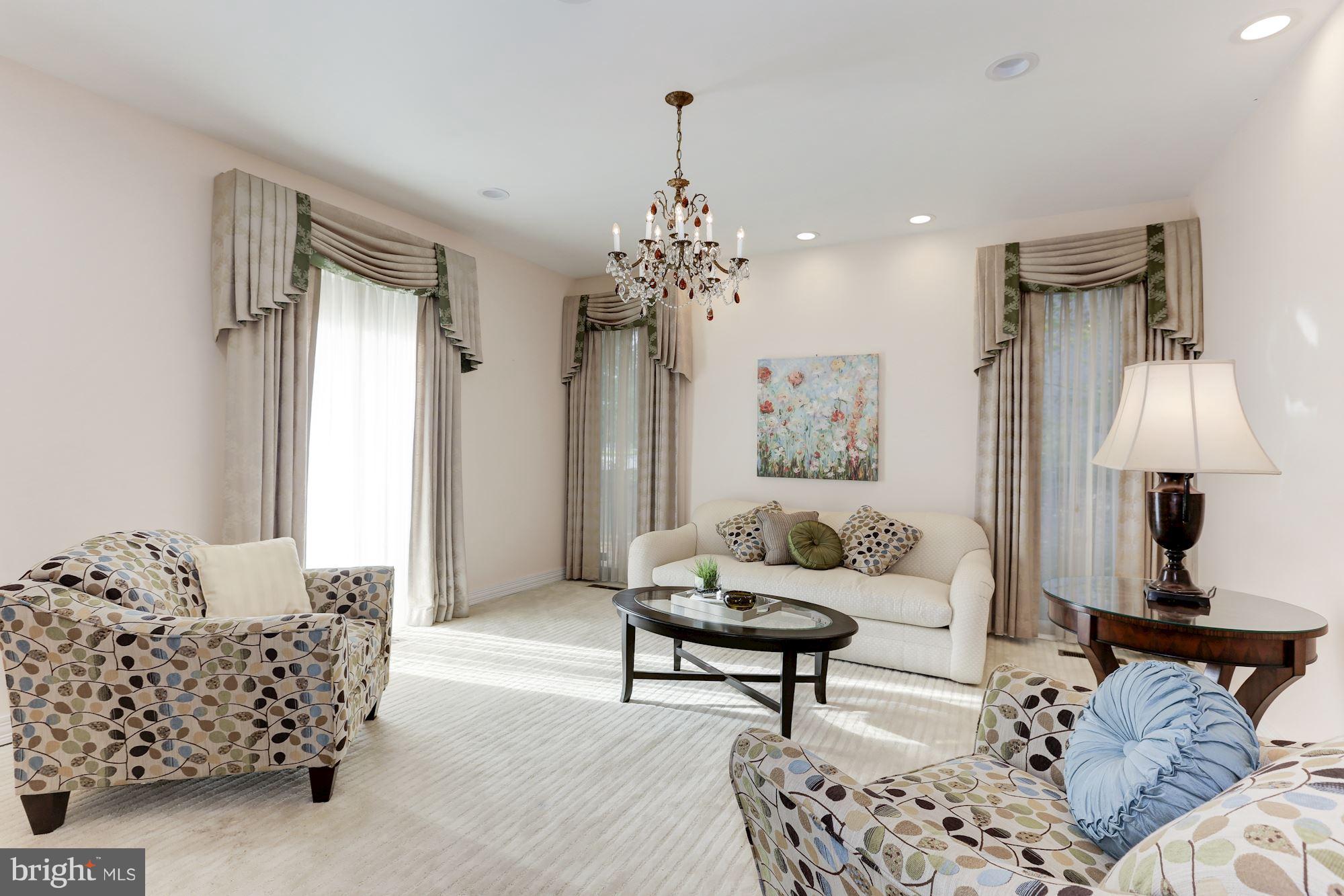 POTOMAC VILLAGE - Residential