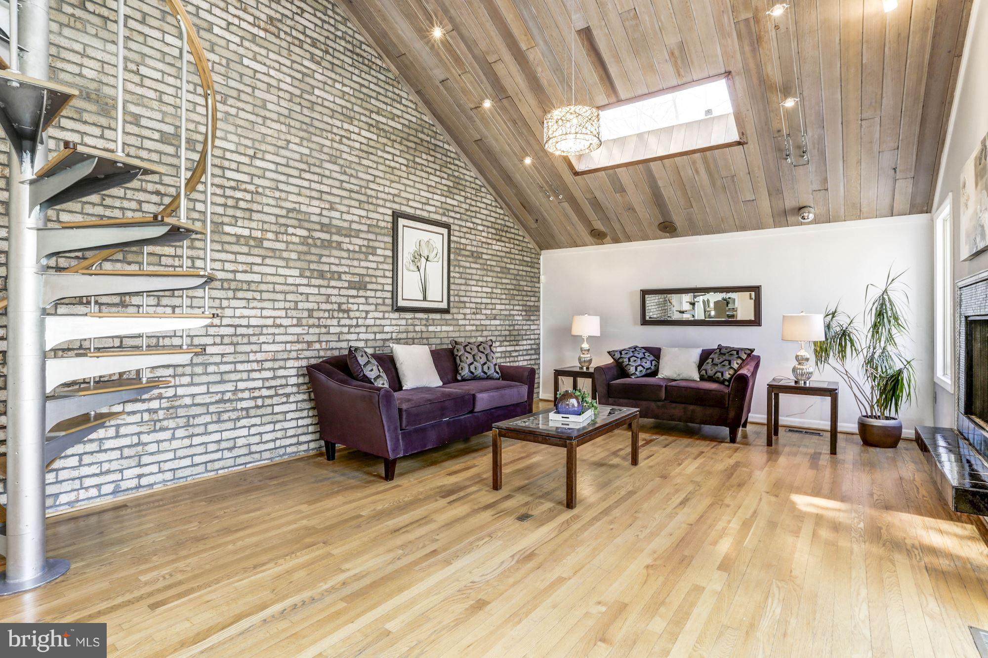 POTOMAC VILLAGE - Residential