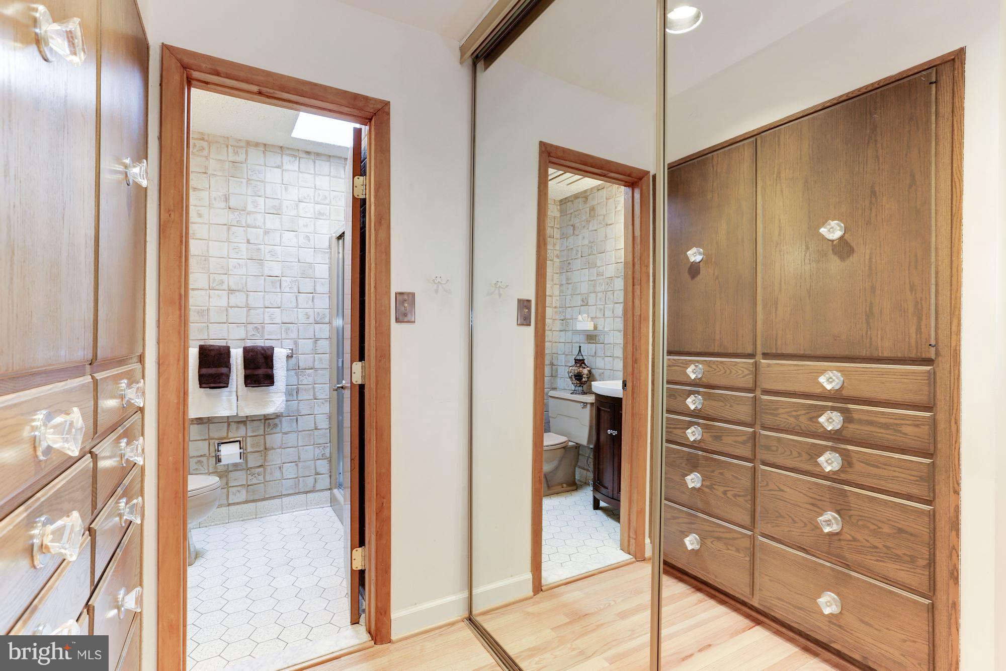 POTOMAC VILLAGE - Residential