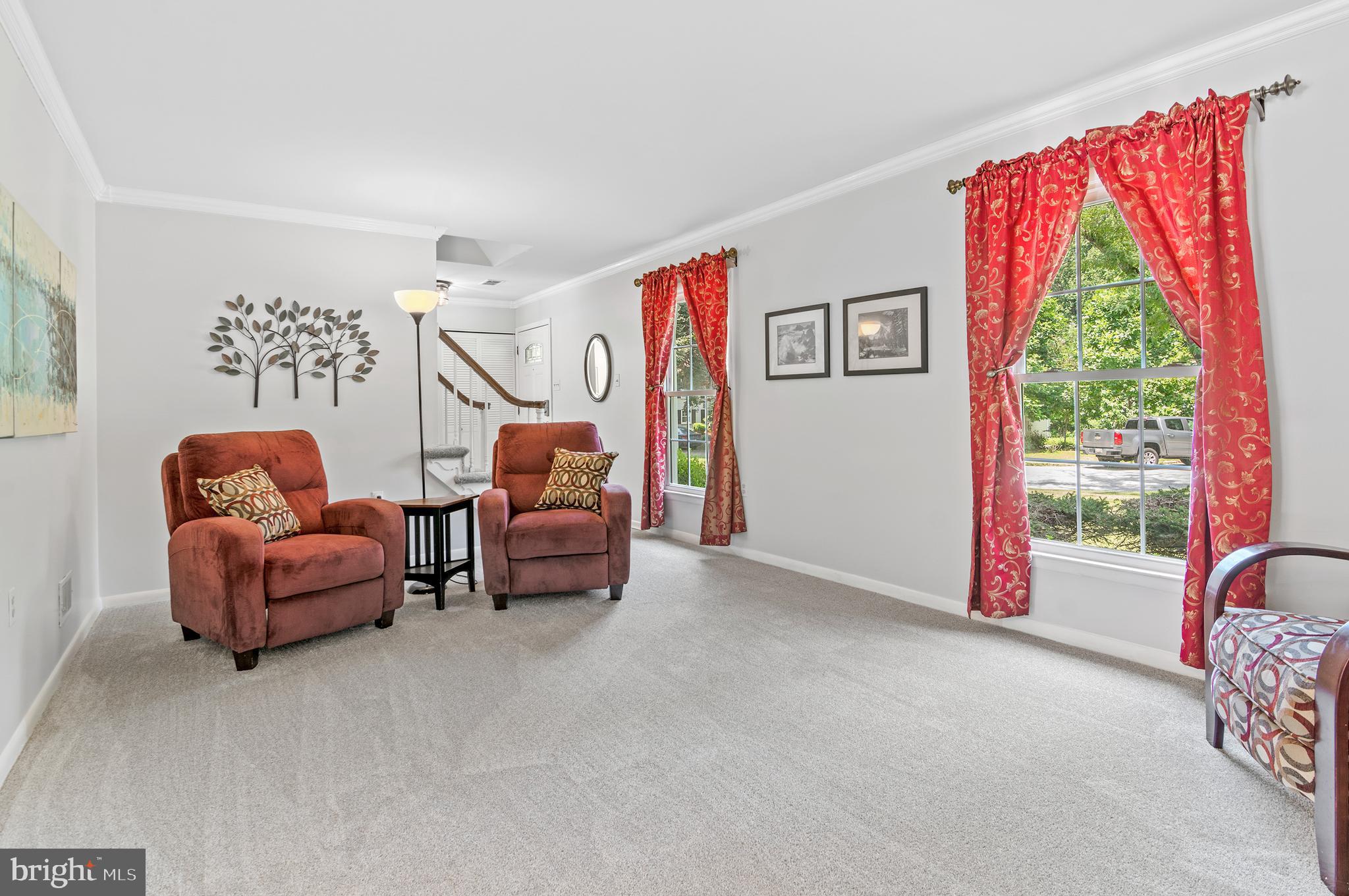 7043 IVORYHAND PLACE