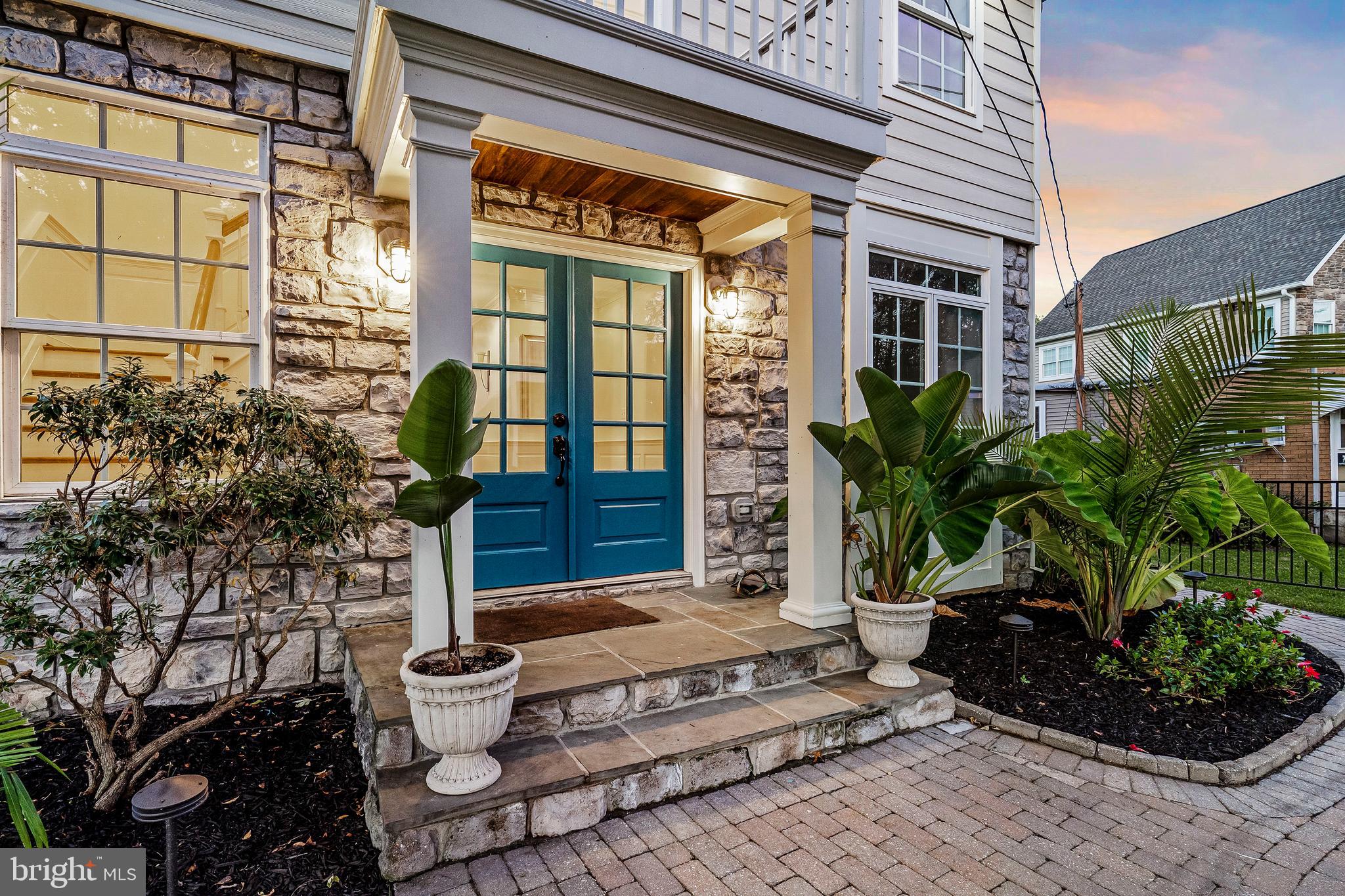 SUE GROVE - Residential