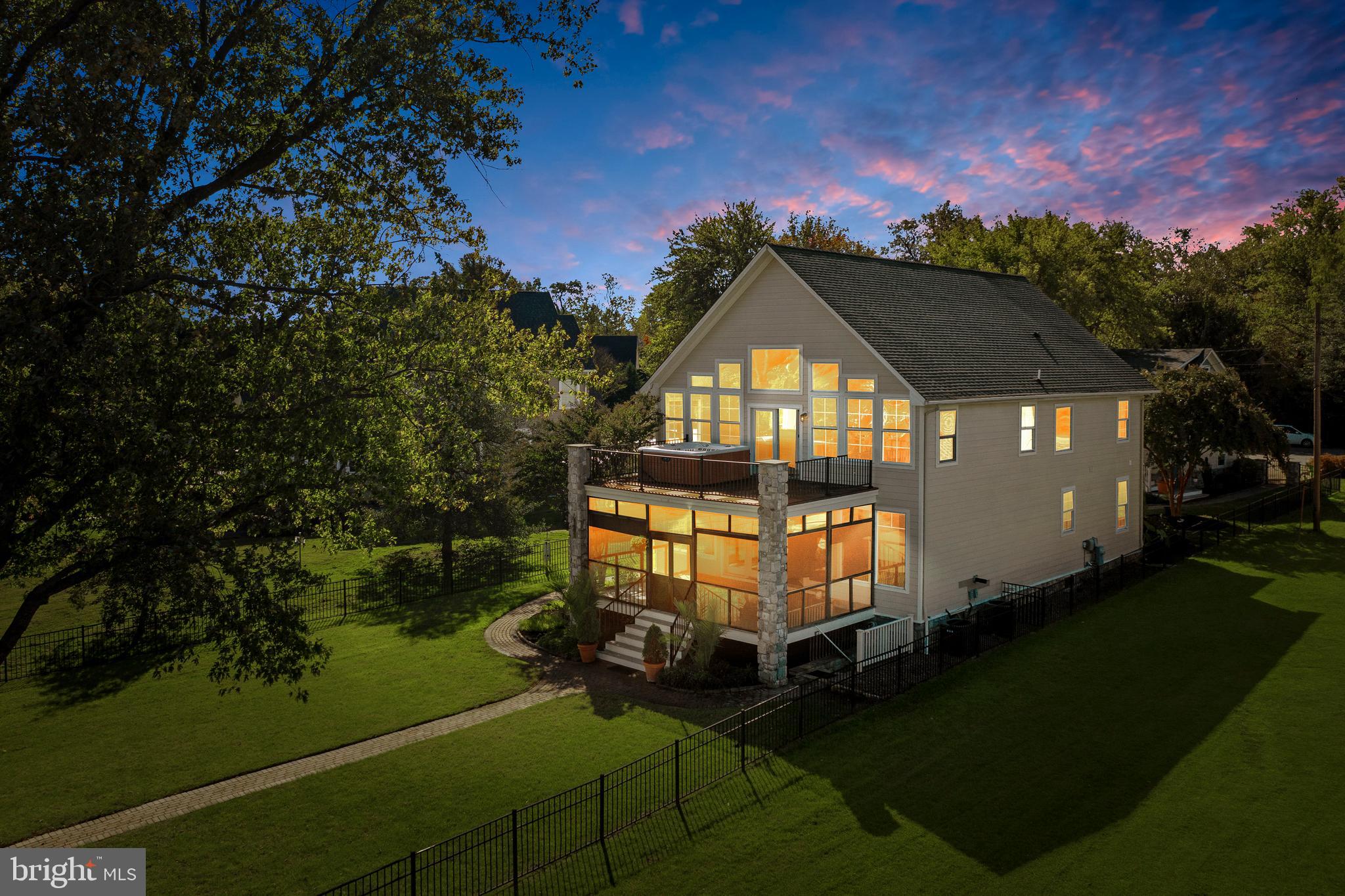 SUE GROVE - Residential