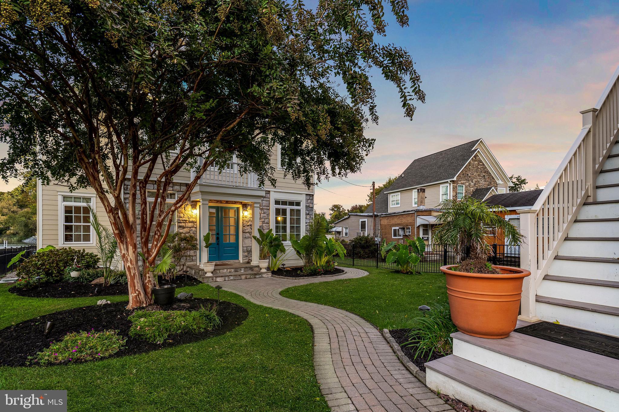 SUE GROVE - Residential