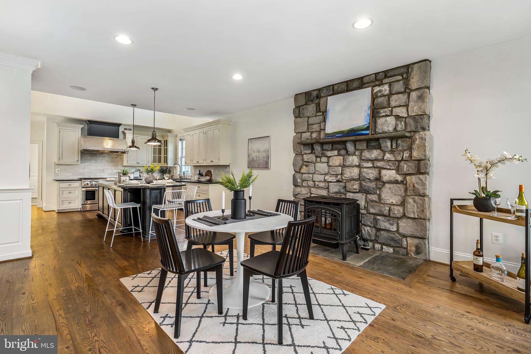 SUE GROVE - Residential