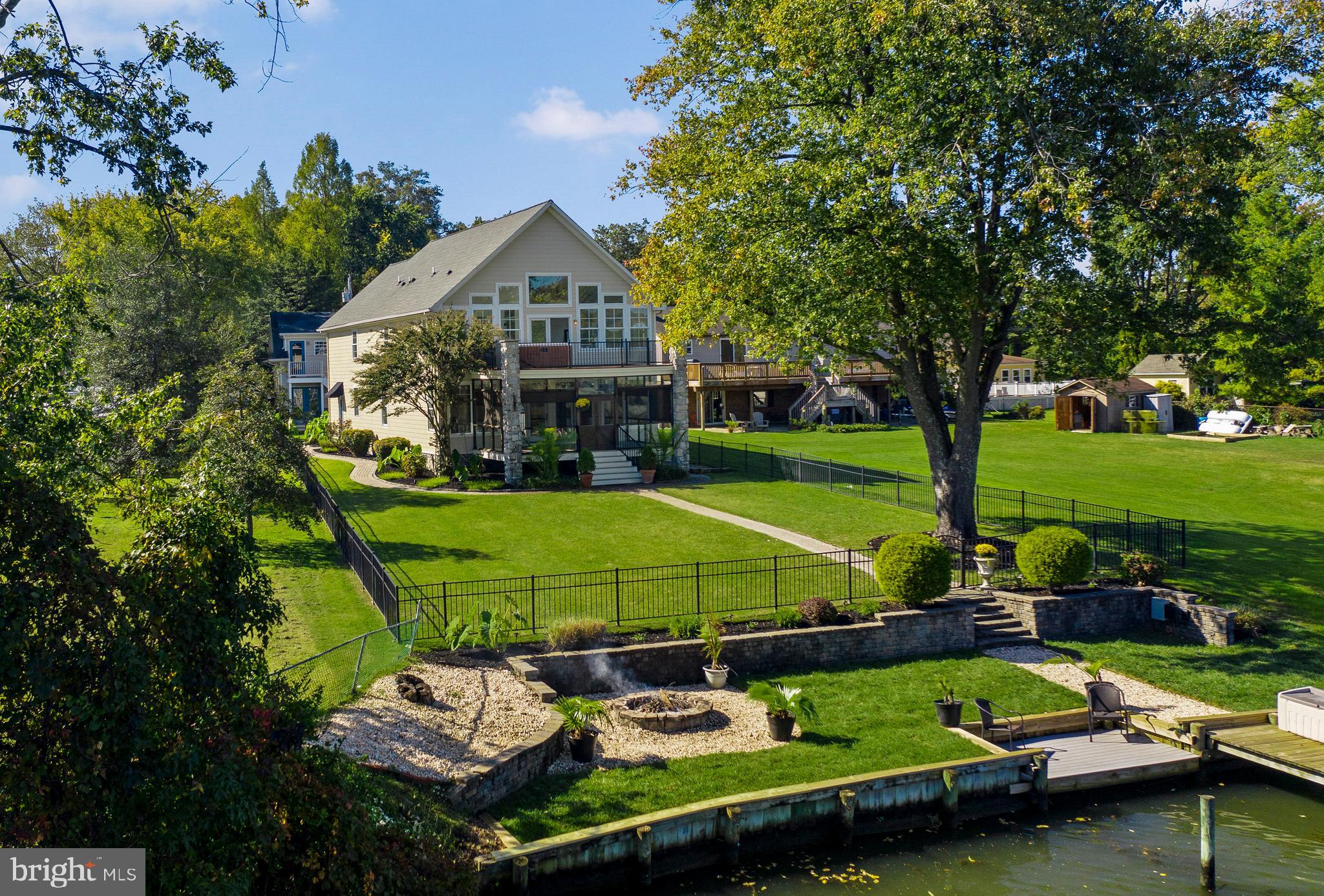 SUE GROVE - Residential