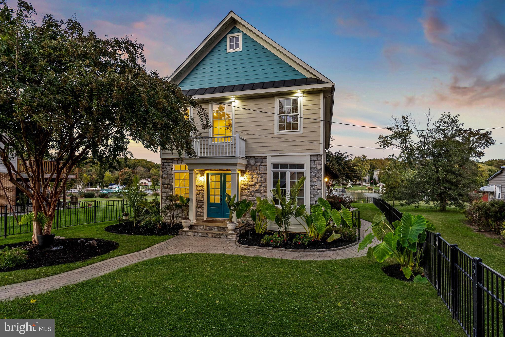 SUE GROVE - Residential