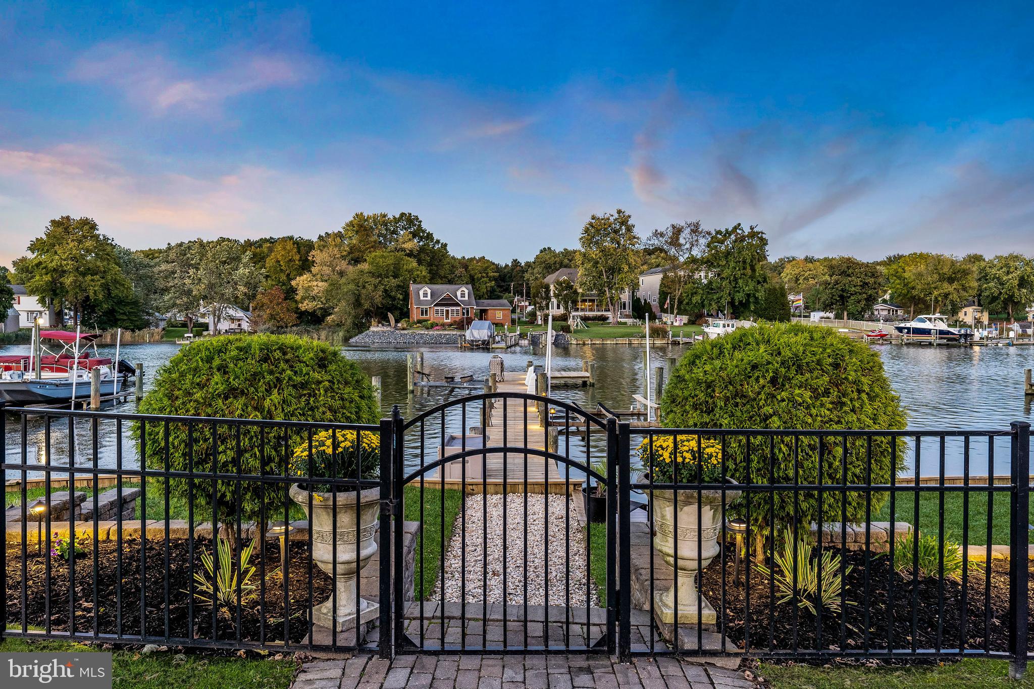 SUE GROVE - Residential